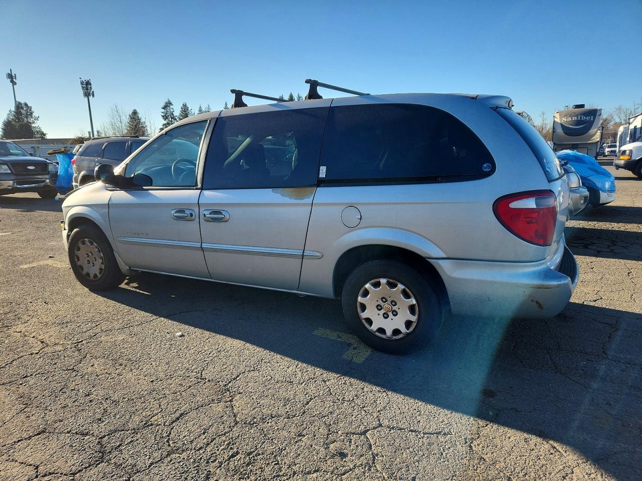 2001 Chrysler Town & Country Silver vin: 2C4GP44G51R186506
