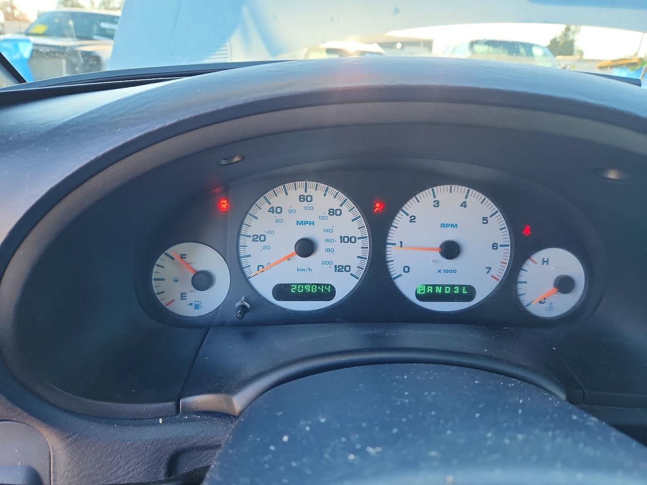 2001 Chrysler Town & Country Silver vin: 2C4GP44G51R186506