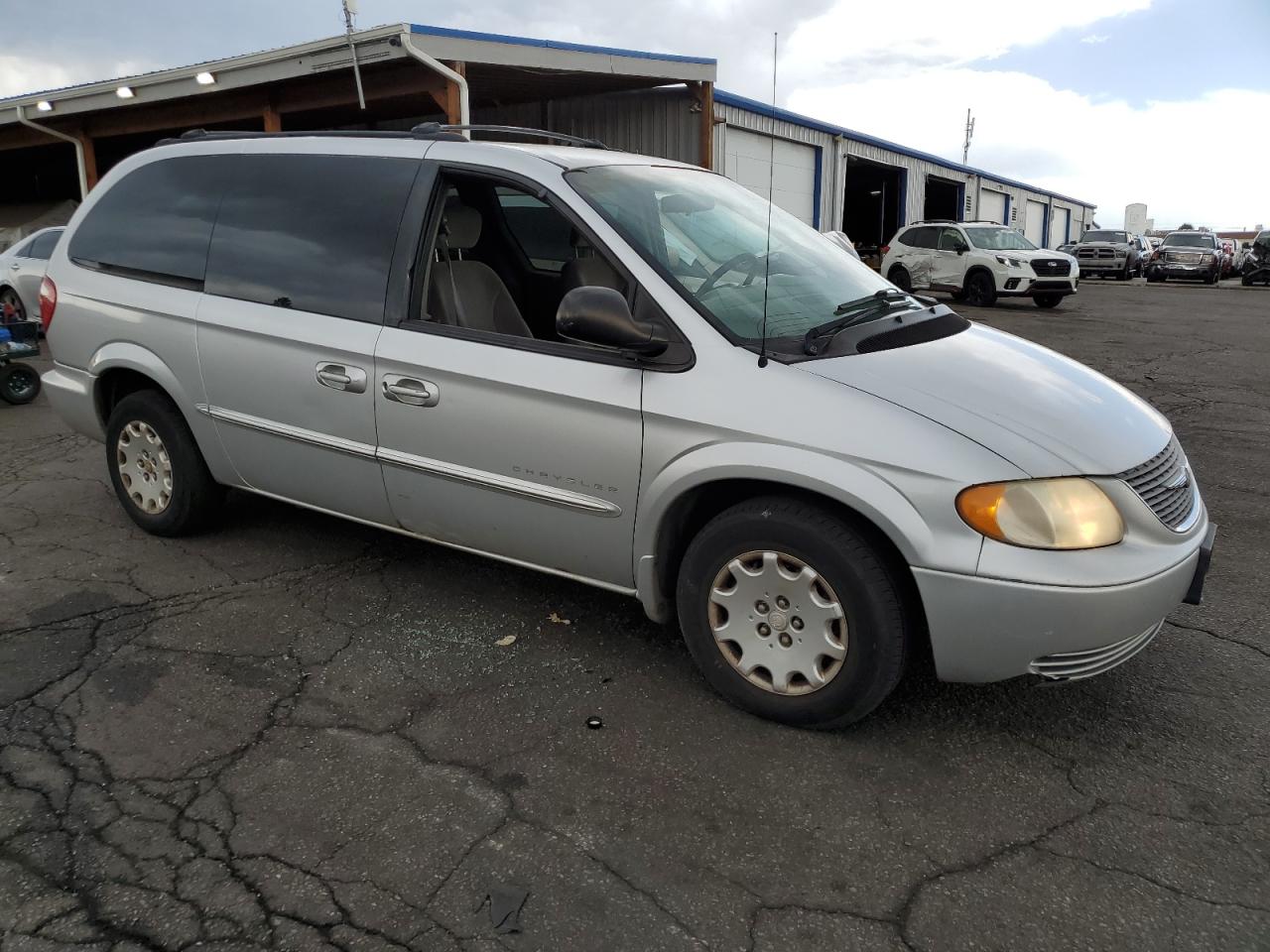 2001 Chrysler Town & Country Lx Silver vin: 2C4GP44GX1R146549