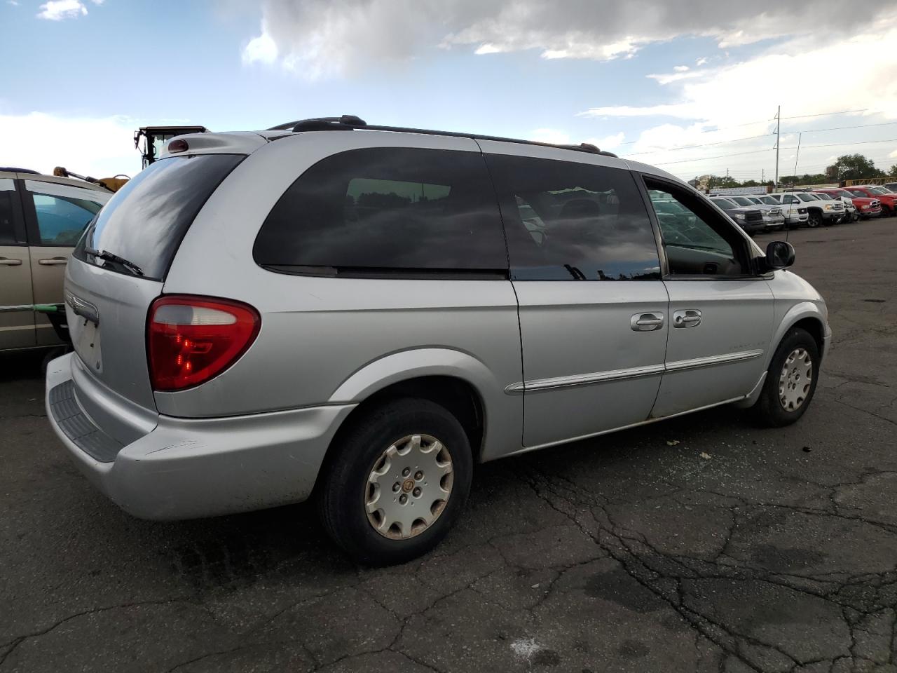 2001 Chrysler Town & Country Lx Silver vin: 2C4GP44GX1R146549
