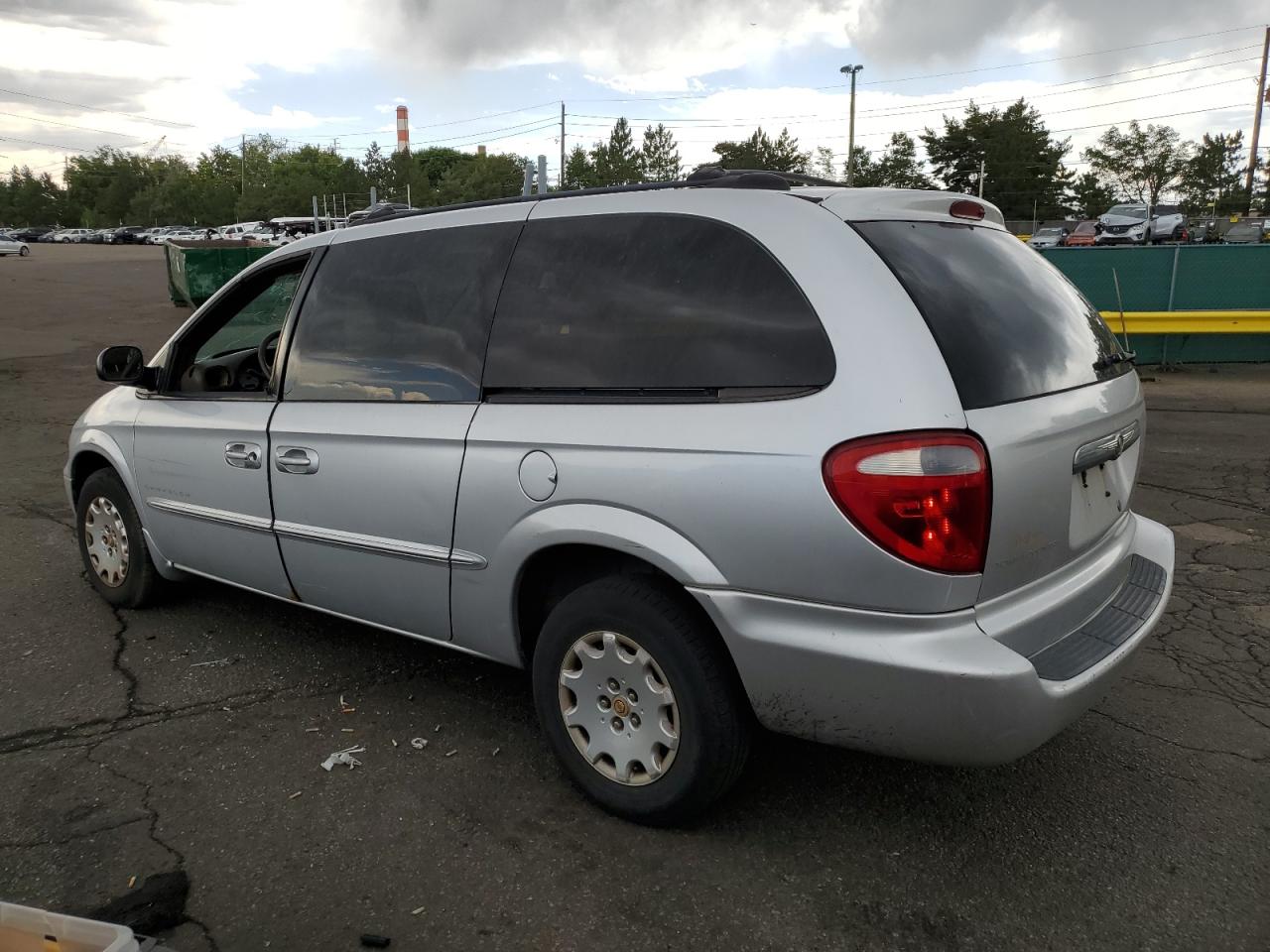 2001 Chrysler Town & Country Lx Silver vin: 2C4GP44GX1R146549