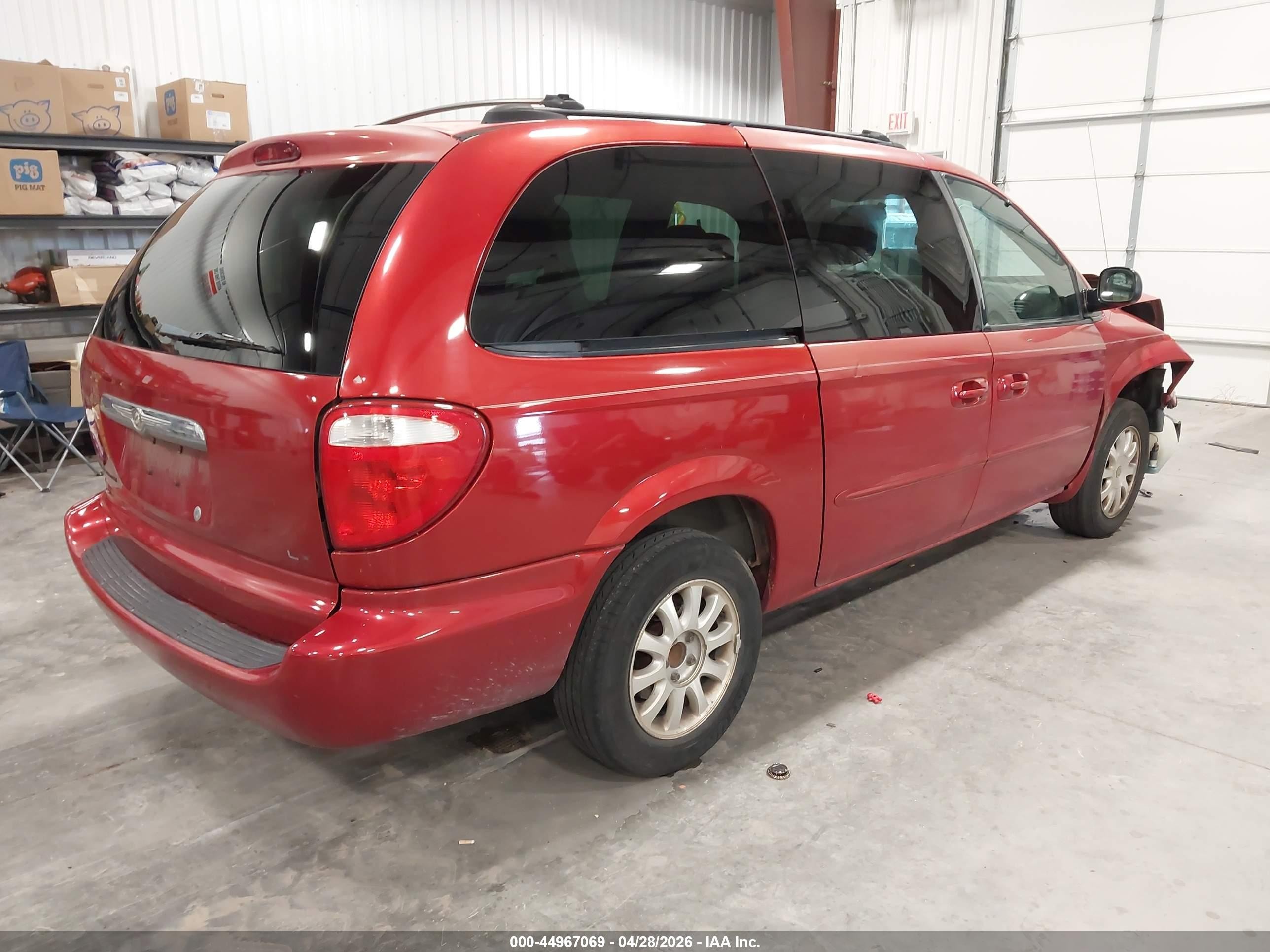 2003 Chrysler Town & Country Lx Red vin: 2C4GP44L23R238111