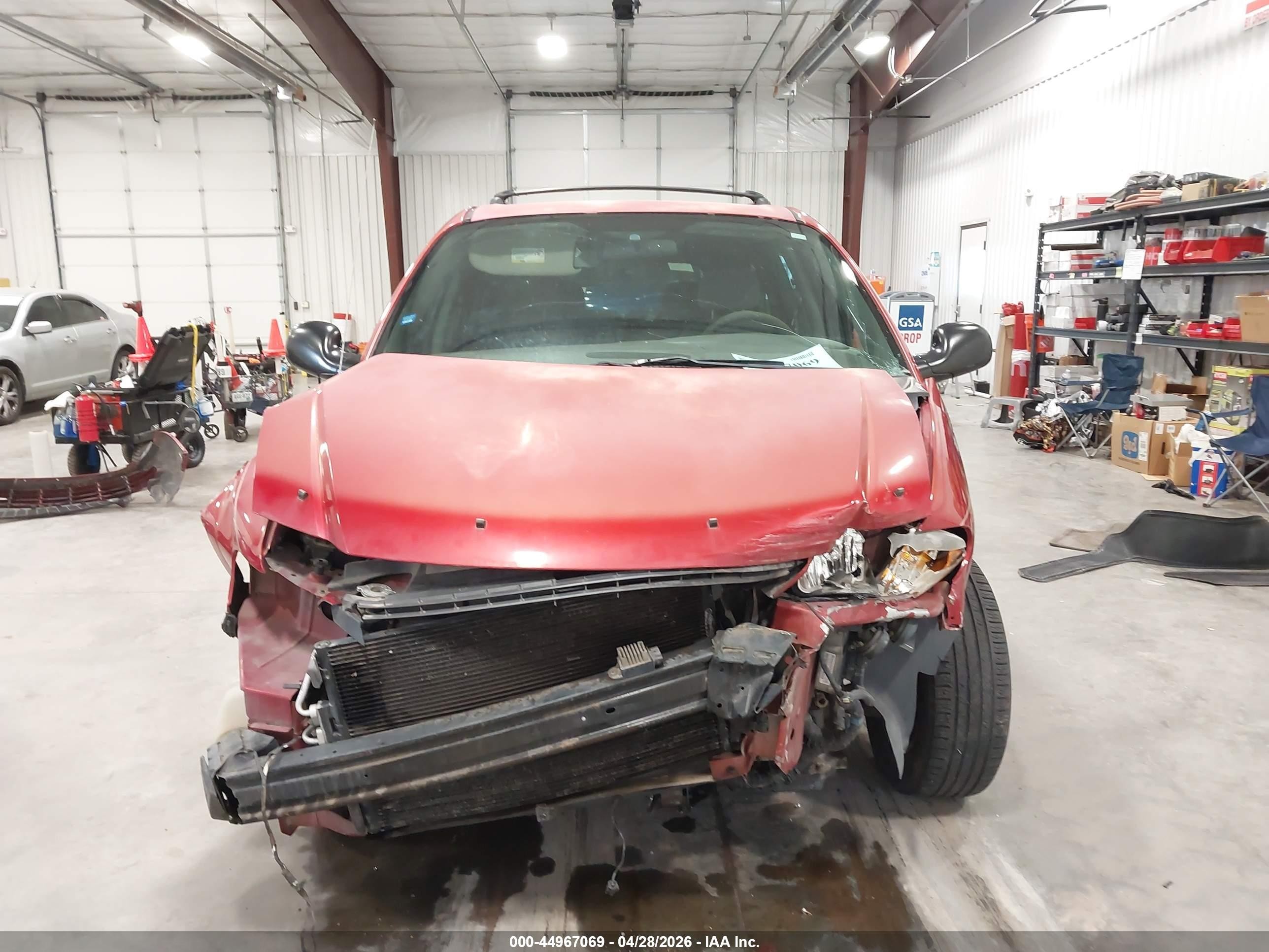 2003 Chrysler Town & Country Lx Red vin: 2C4GP44L23R238111