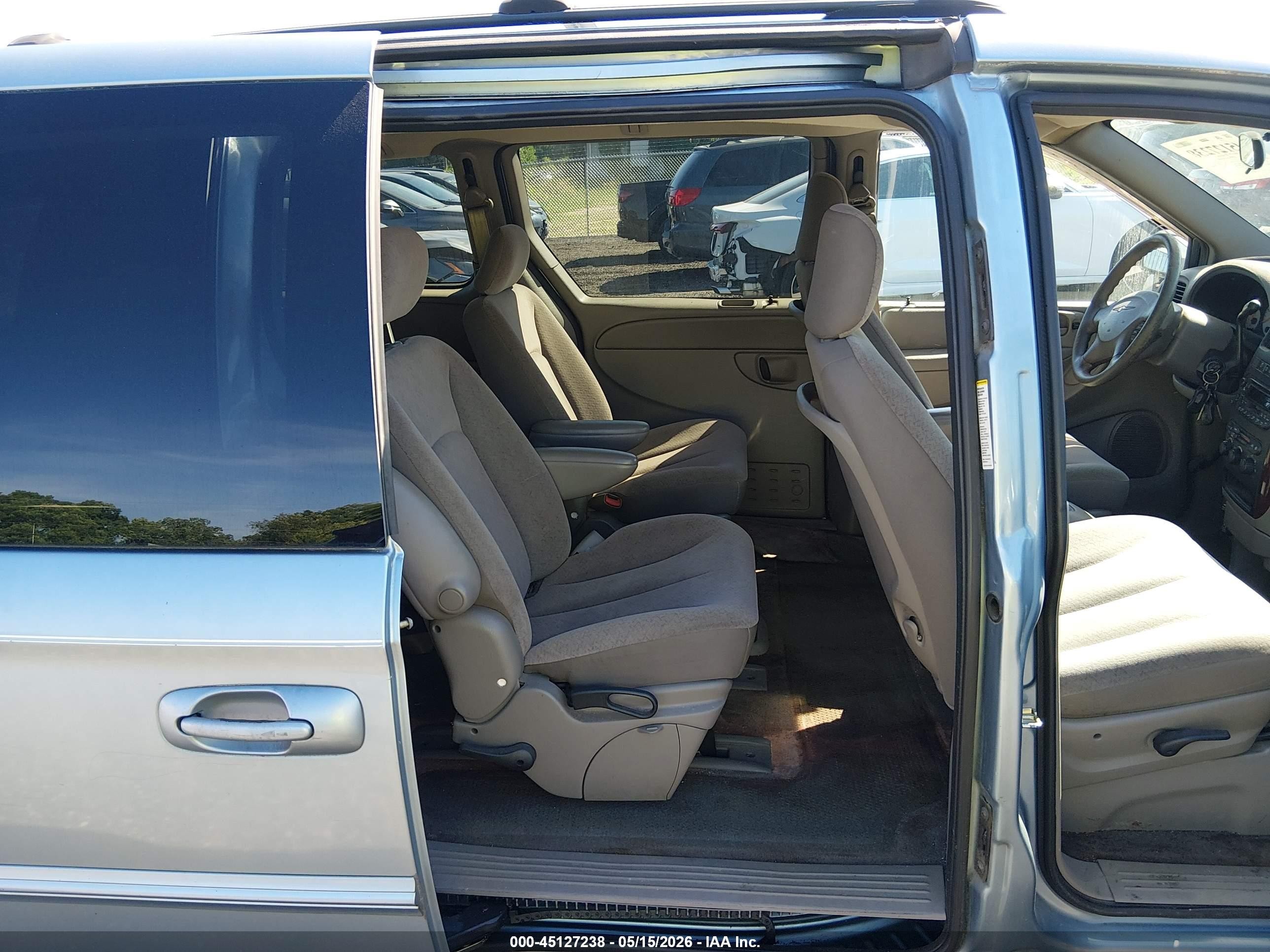 2003 Chrysler Town & Country Lx Light Blue vin: 2C4GP44L33R295692