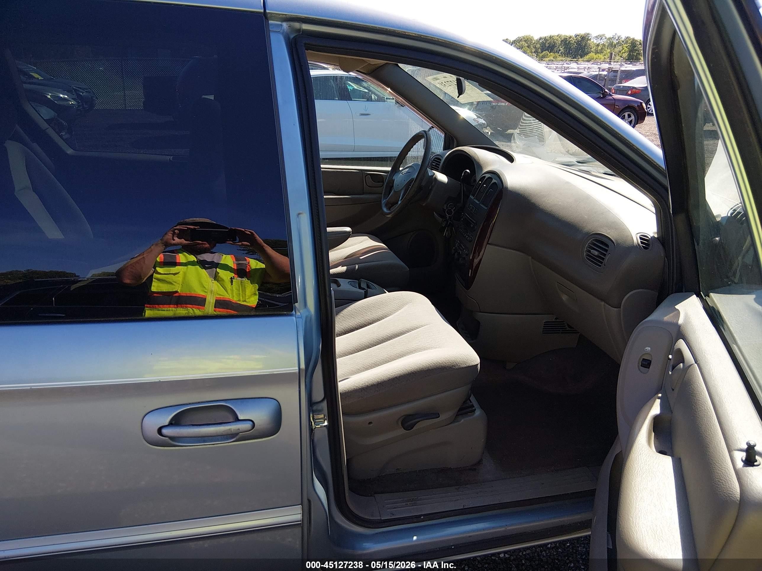 2003 Chrysler Town & Country Lx Light Blue vin: 2C4GP44L33R295692