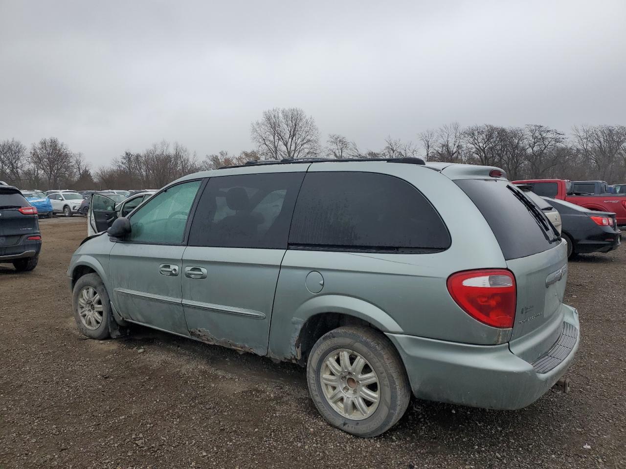 2003 Chrysler Town & Country Lx Silver vin: 2C4GP44L63R157466