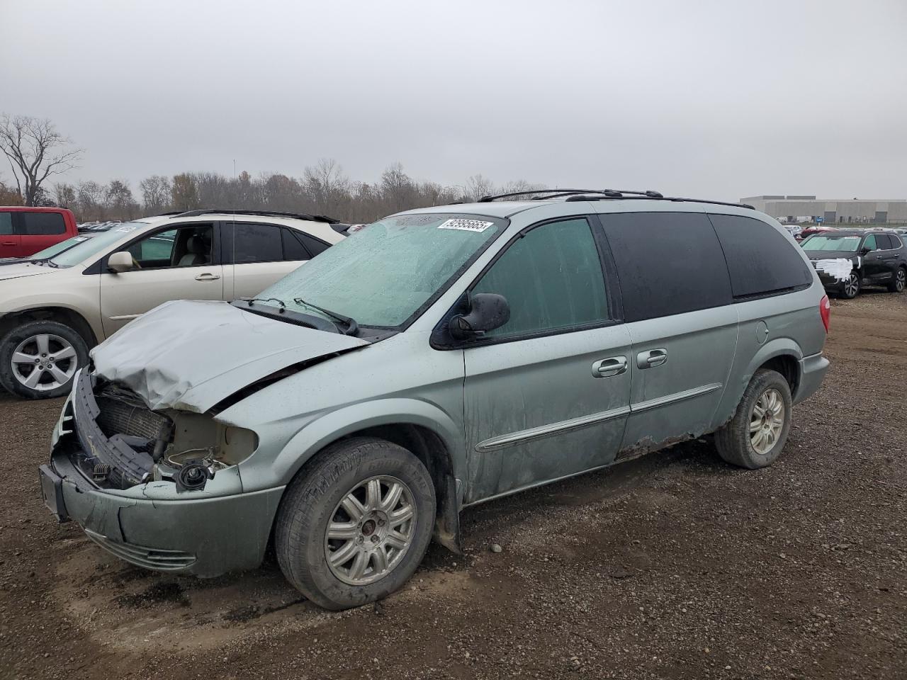 2003 Chrysler Town & Country Lx Silver vin: 2C4GP44L63R157466