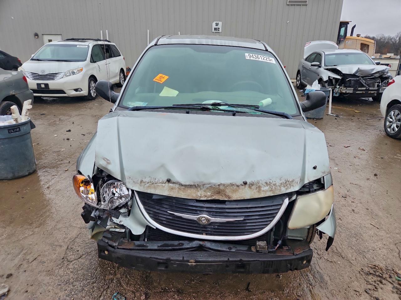 2003 Chrysler Town & Country Lx Silver vin: 2C4GP44L73R195756