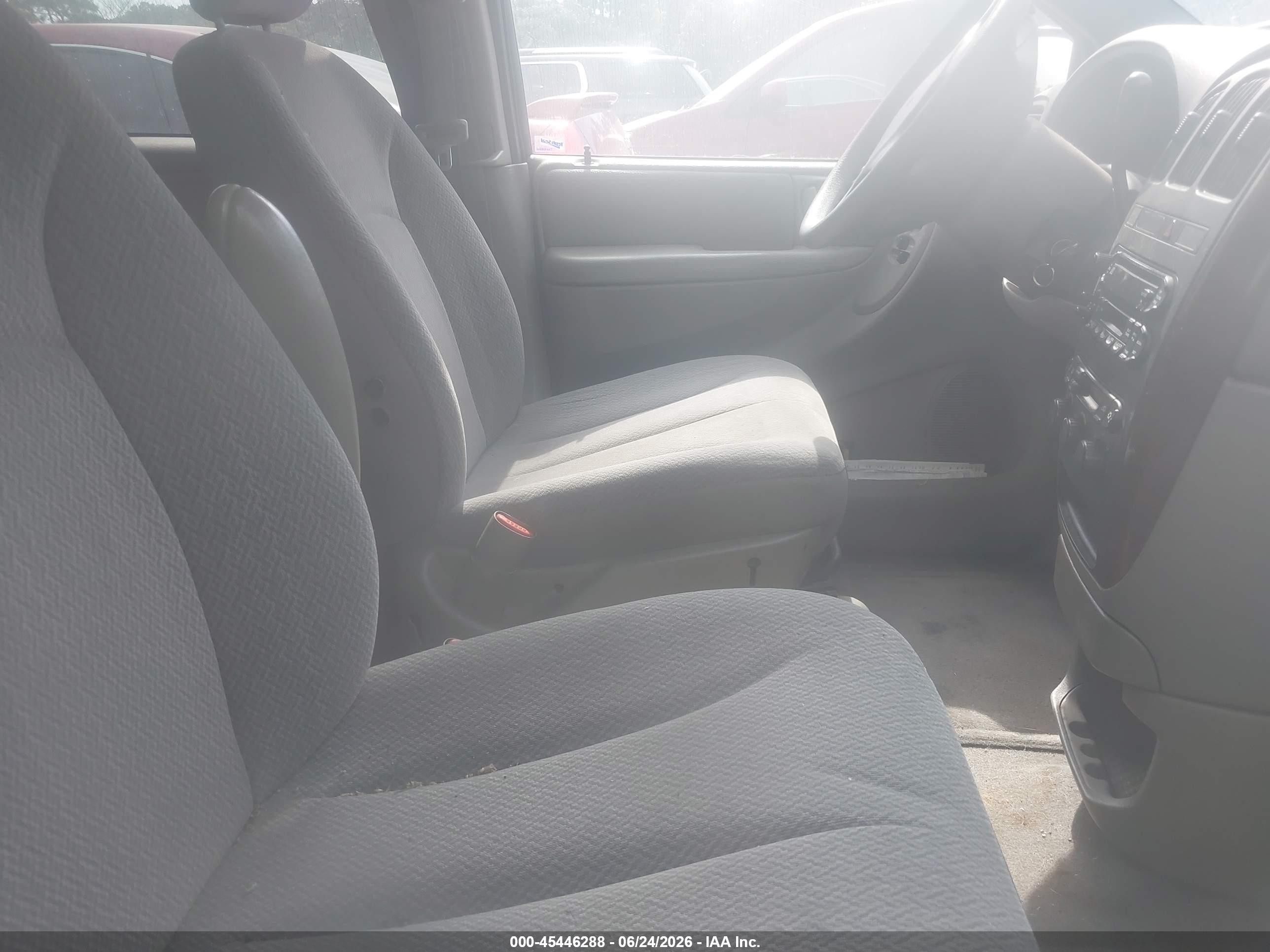 2004 Chrysler Town & Country Lx Blue vin: 2C4GP44R04R607716