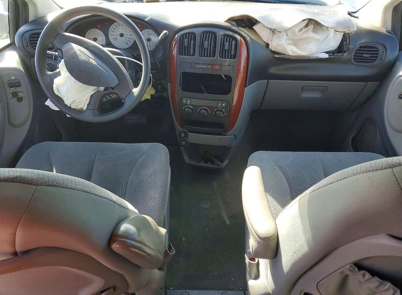 2005 Chrysler Town & Country Lx Silver vin: 2C4GP44R15R468455