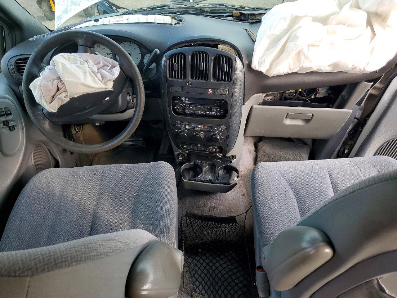 2004 Chrysler Town & Country White vin: 2C4GP44R24R547244
