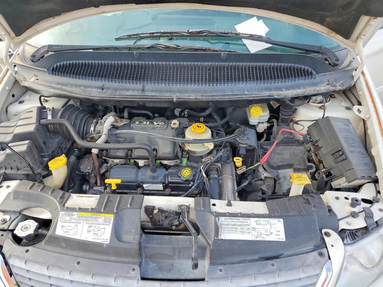 2004 Chrysler Town & Country White vin: 2C4GP44R24R547244