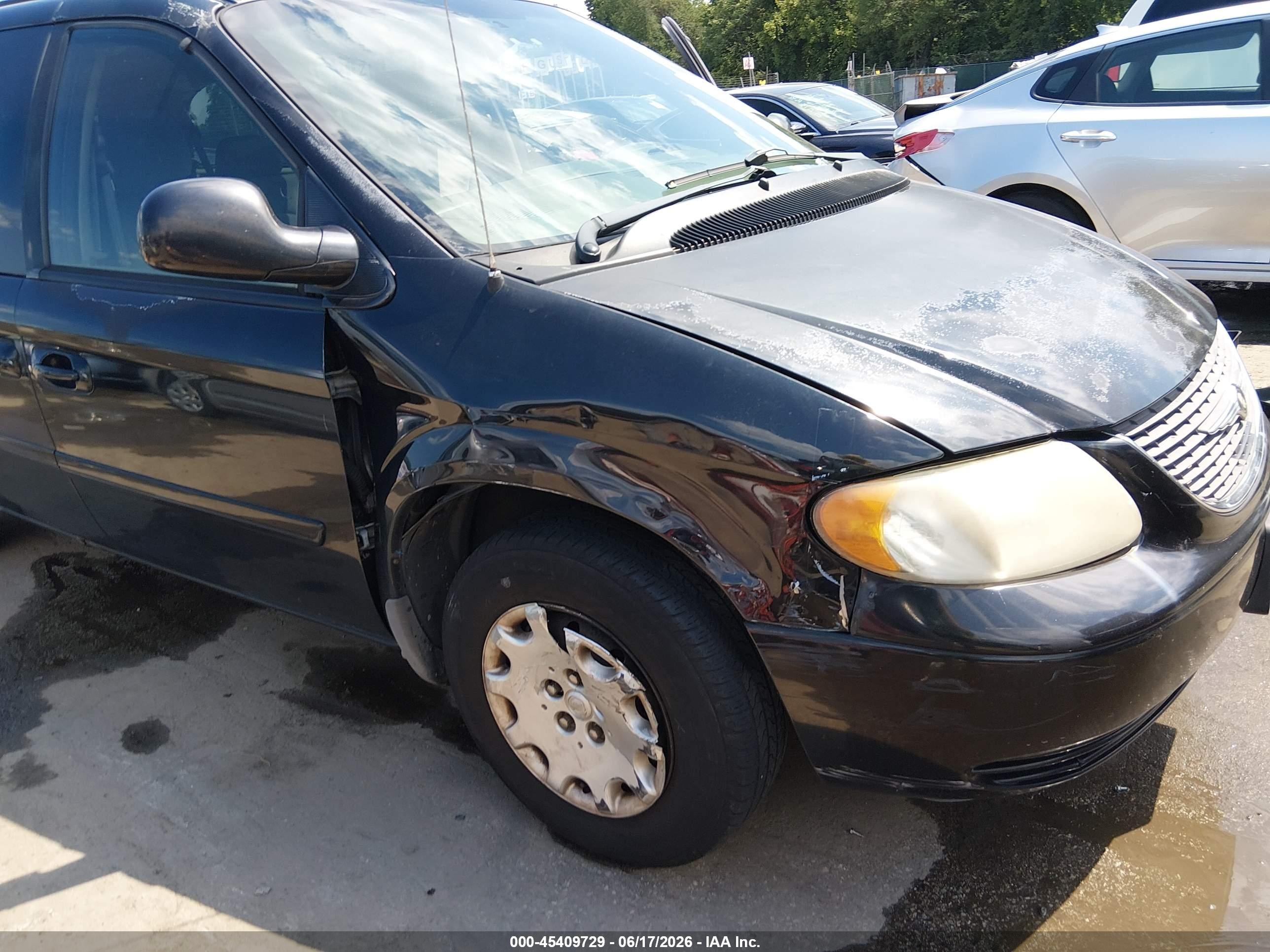 2004 Chrysler Town & Country Lx Black vin: 2C4GP44R24R582737
