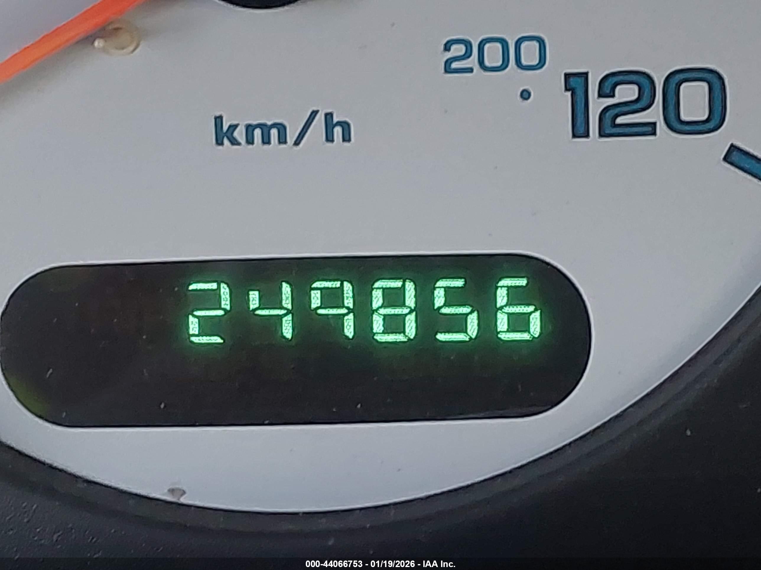 2004 Chrysler Town & Country Lx Silver vin: 2C4GP44R34R505889