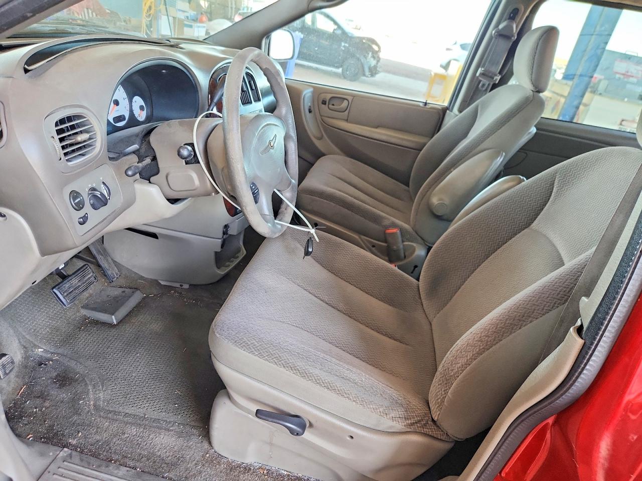 2004 Chrysler Town & Country Lx Темно-бордовый vin: 2C4GP44R34R584318