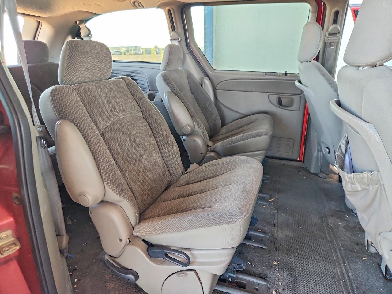 2004 Chrysler Town & Country Lx Темно-бордовый vin: 2C4GP44R34R584318