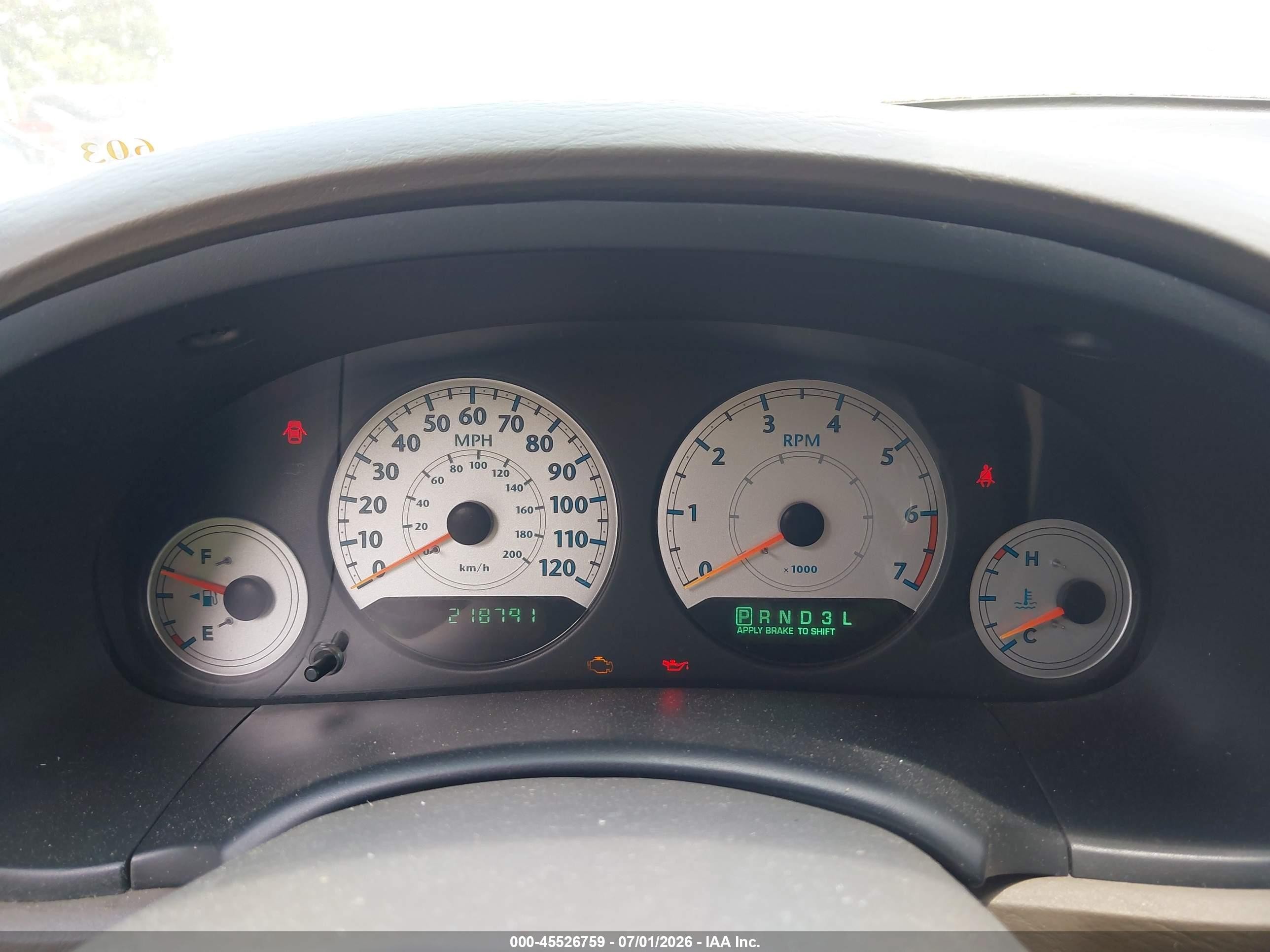 2005 Chrysler Town & Country Lx White vin: 2C4GP44R35R514545