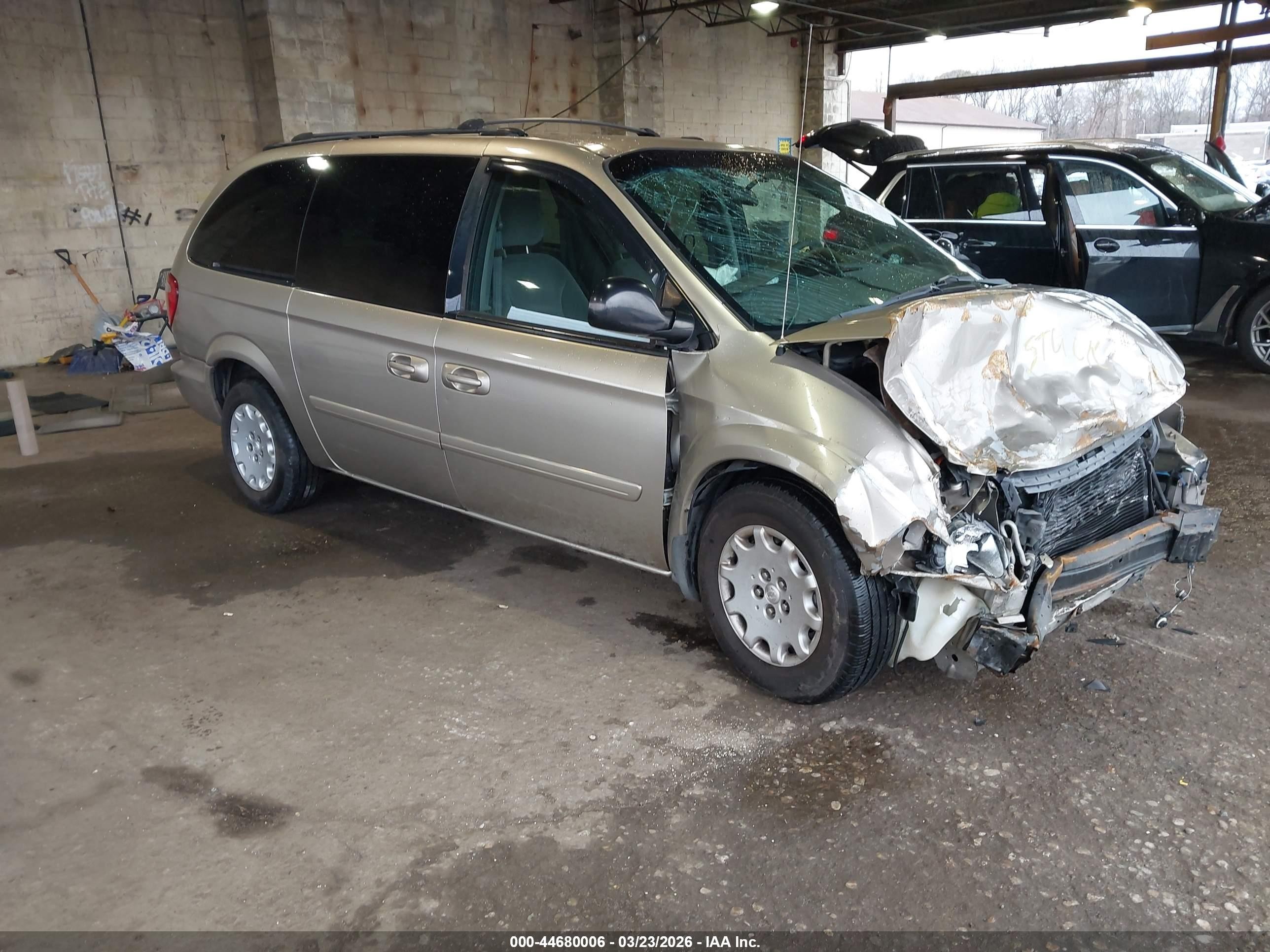 2004 Chrysler Town & Country Lx Beige vin: 2C4GP44R44R577930