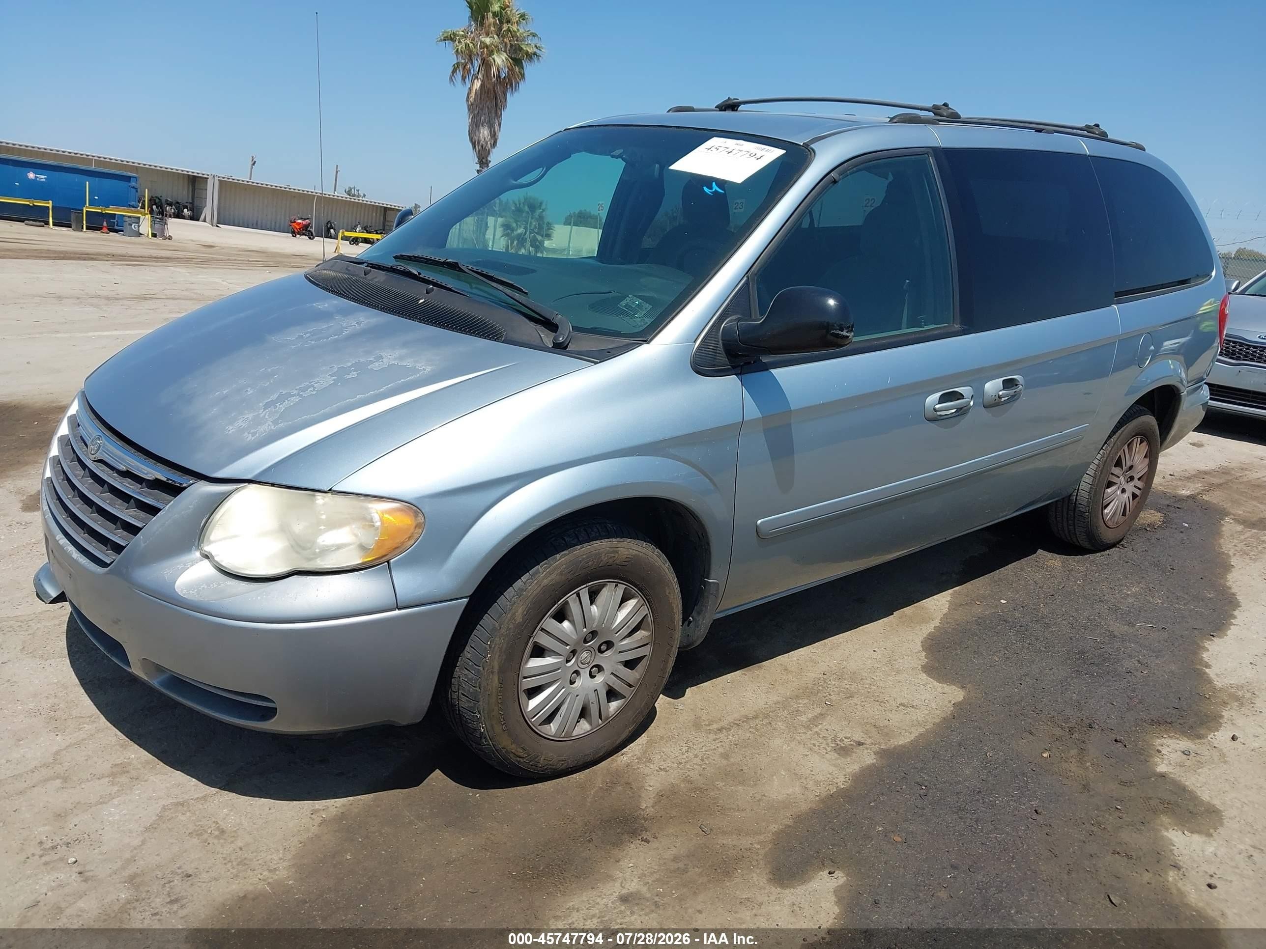 2005 Chrysler Town & Country Lx Light Blue vin: 2C4GP44R55R123445
