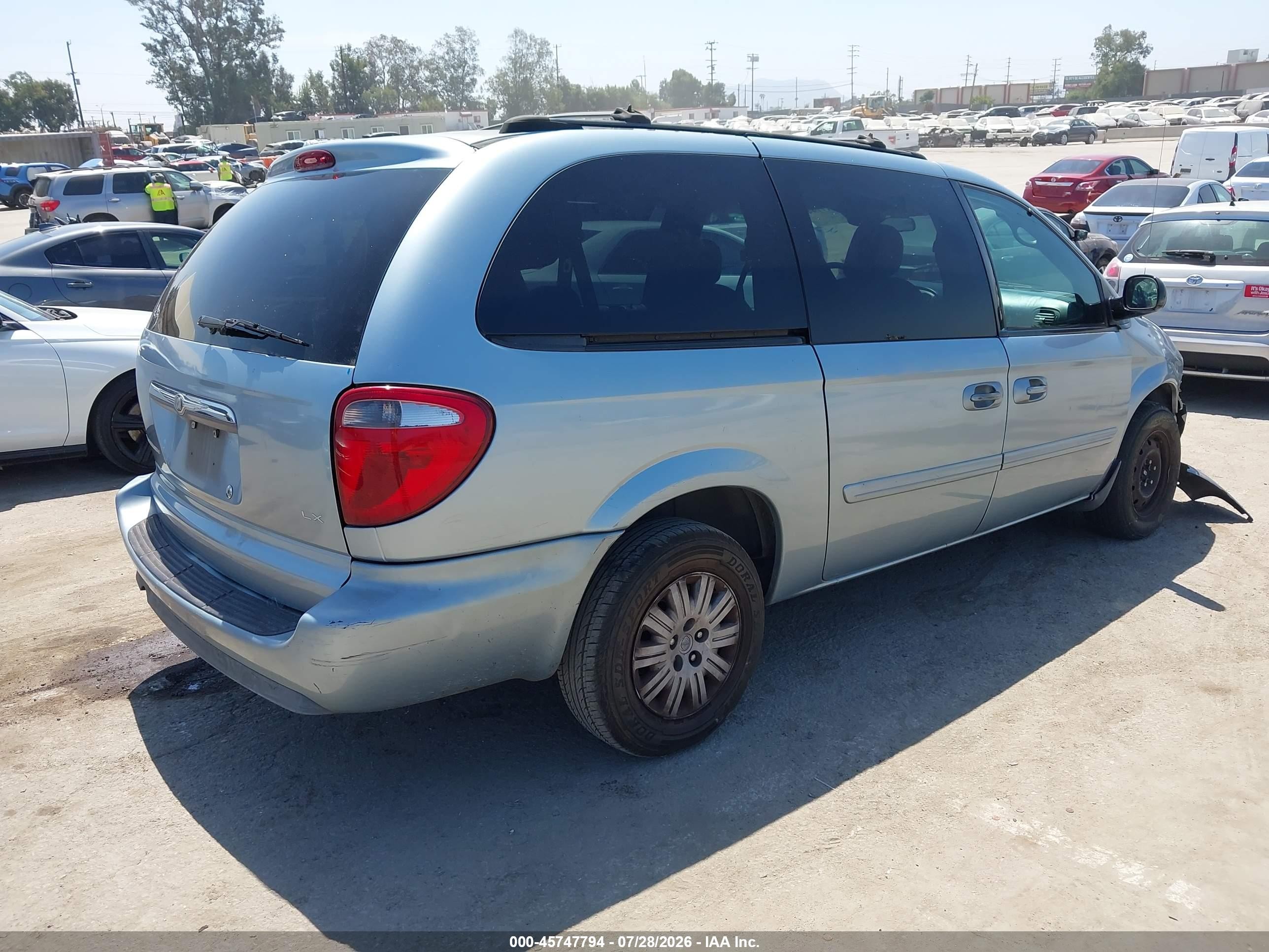 2005 Chrysler Town & Country Lx Light Blue vin: 2C4GP44R55R123445