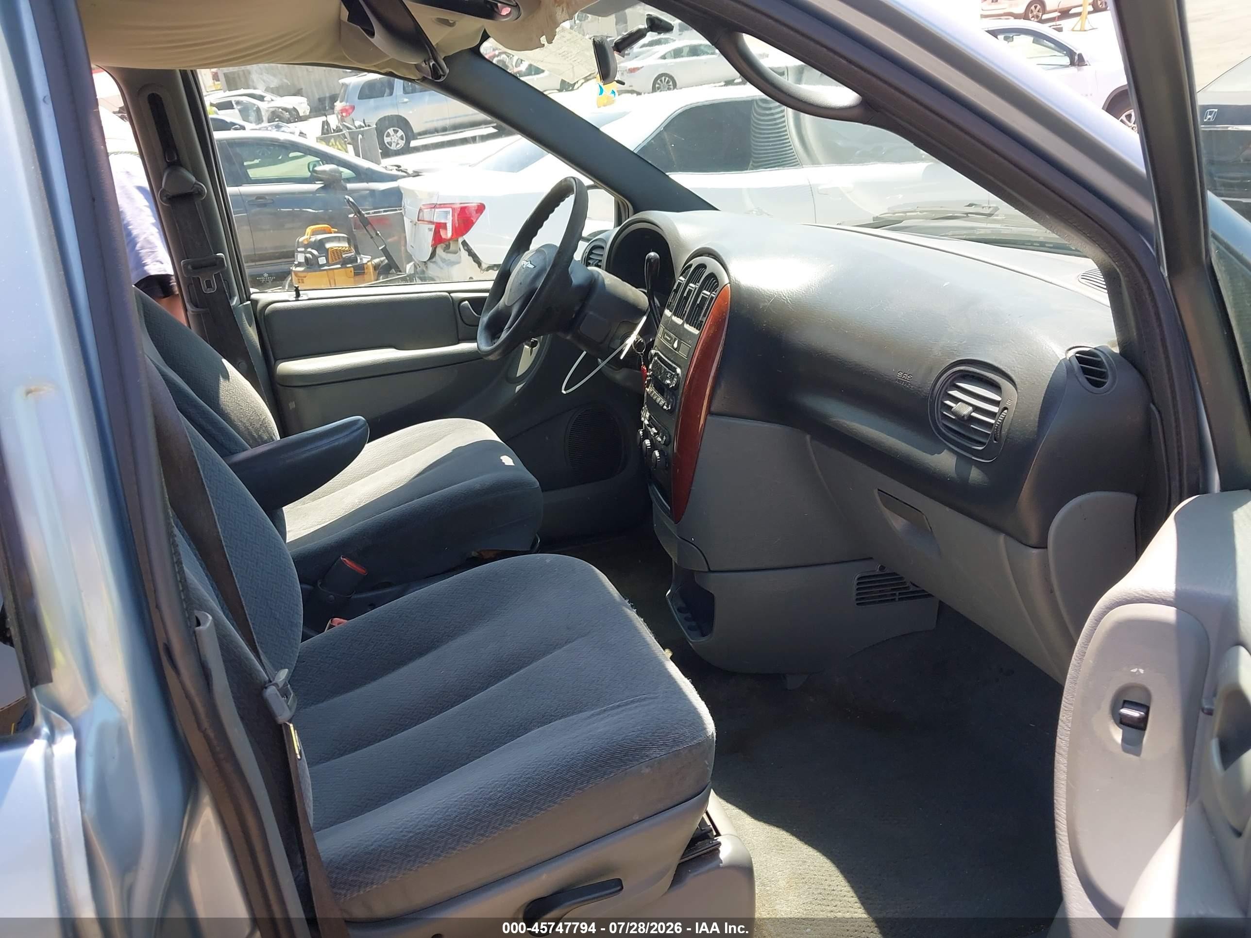 2005 Chrysler Town & Country Lx Light Blue vin: 2C4GP44R55R123445