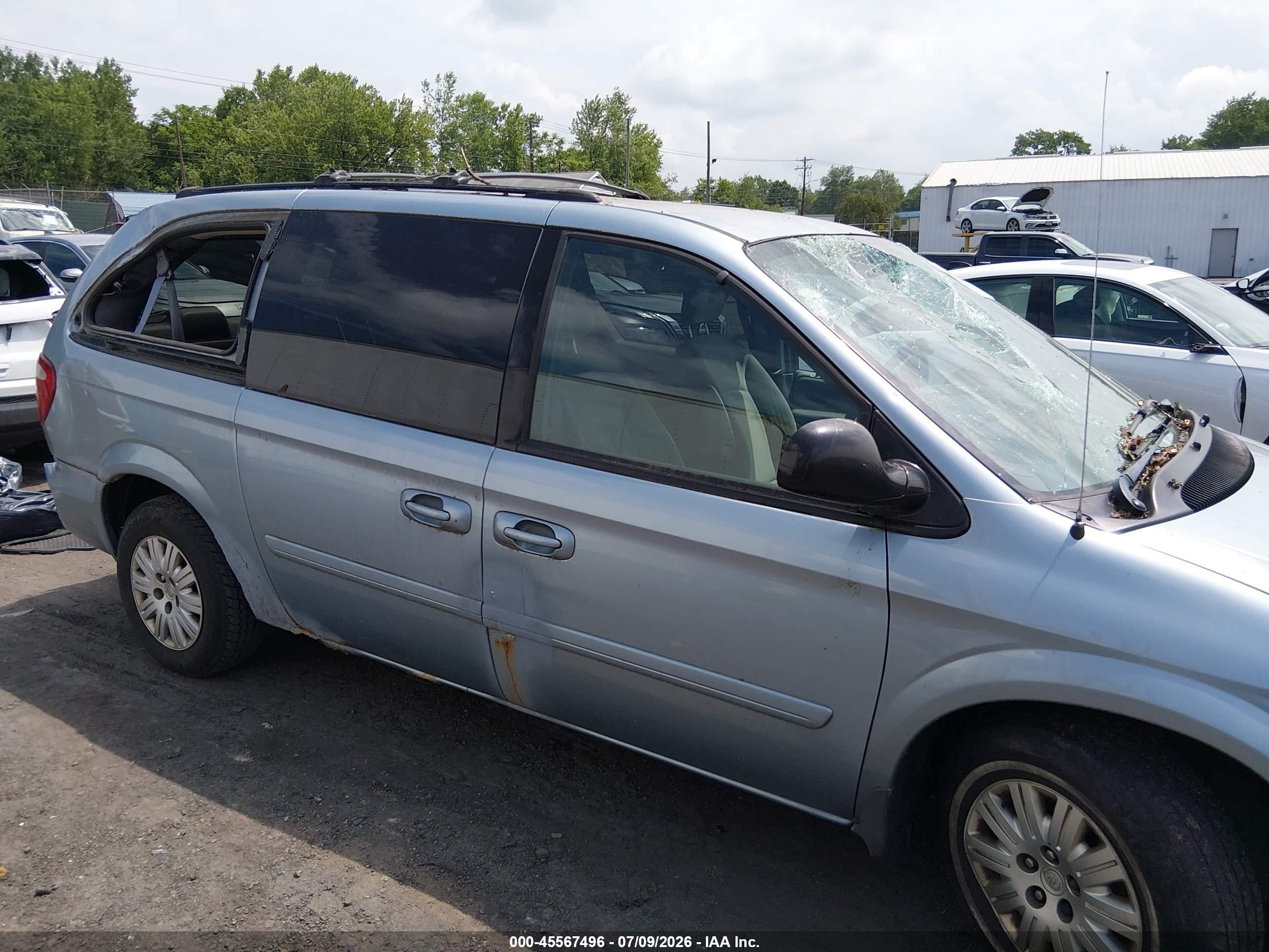 2005 Chrysler Town & Country Lx Blue vin: 2C4GP44R65R197845
