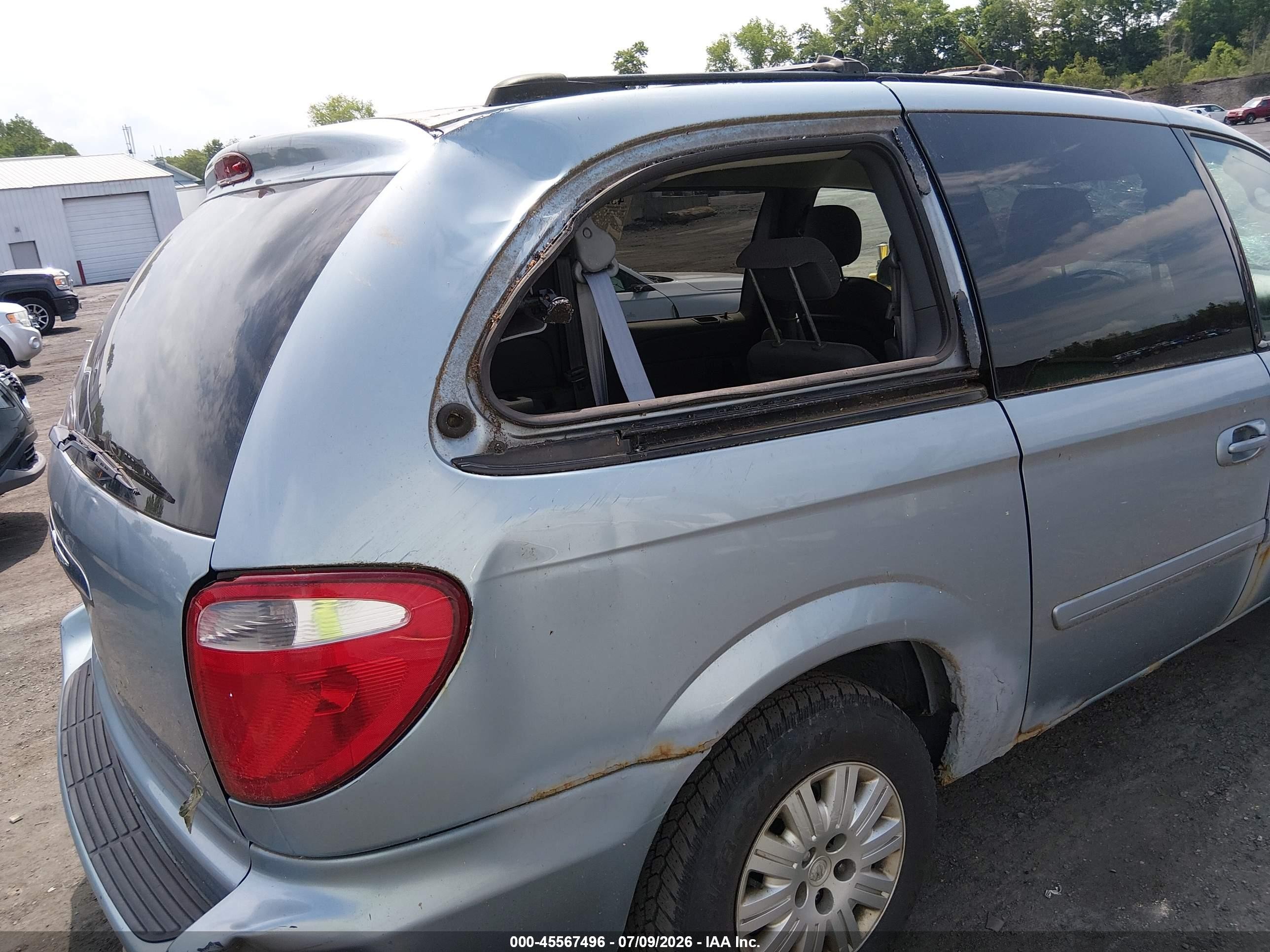 2005 Chrysler Town & Country Lx Blue vin: 2C4GP44R65R197845