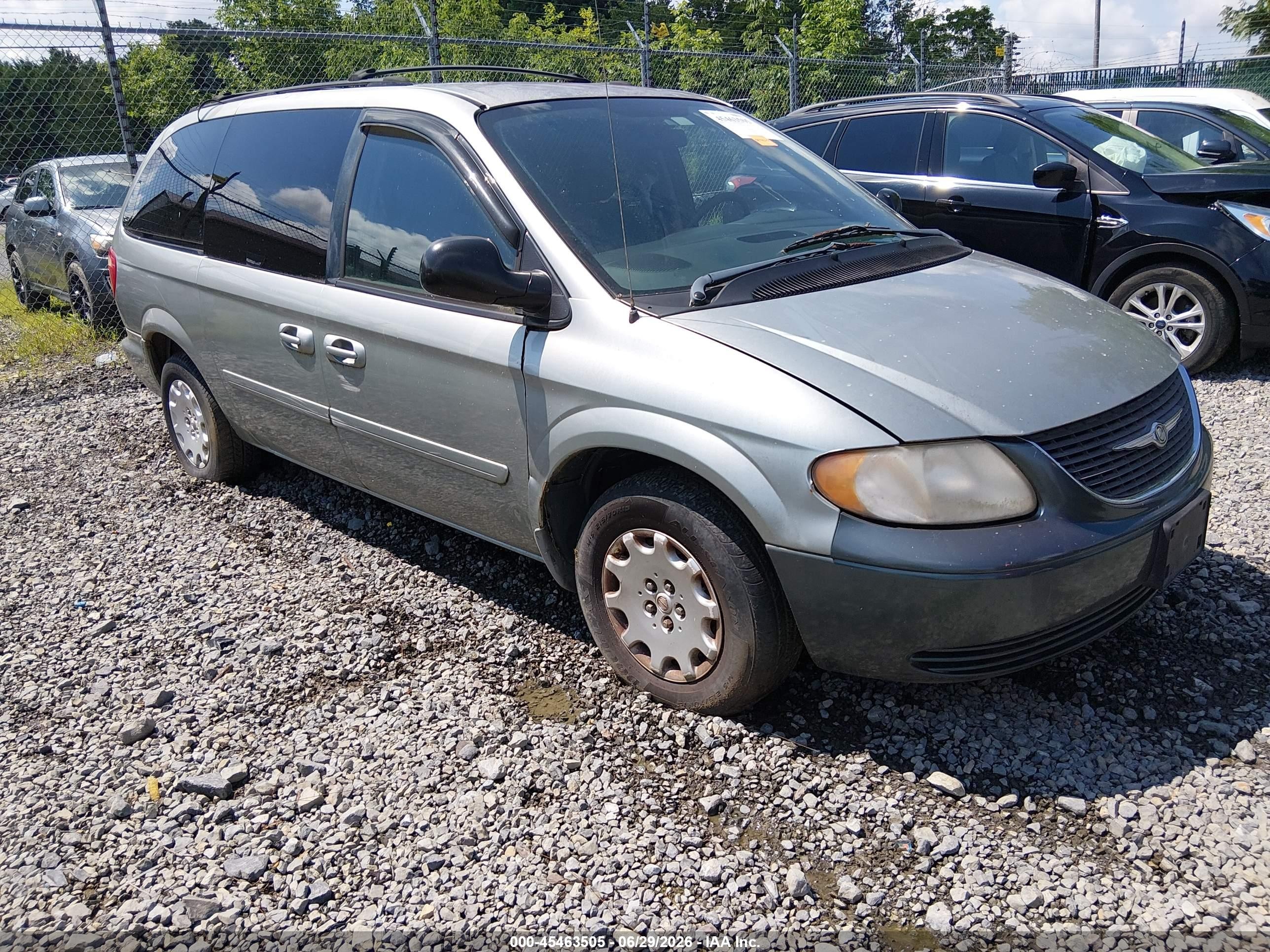 2004 Chrysler Town & Country Lx Silver vin: 2C4GP44R74R589358