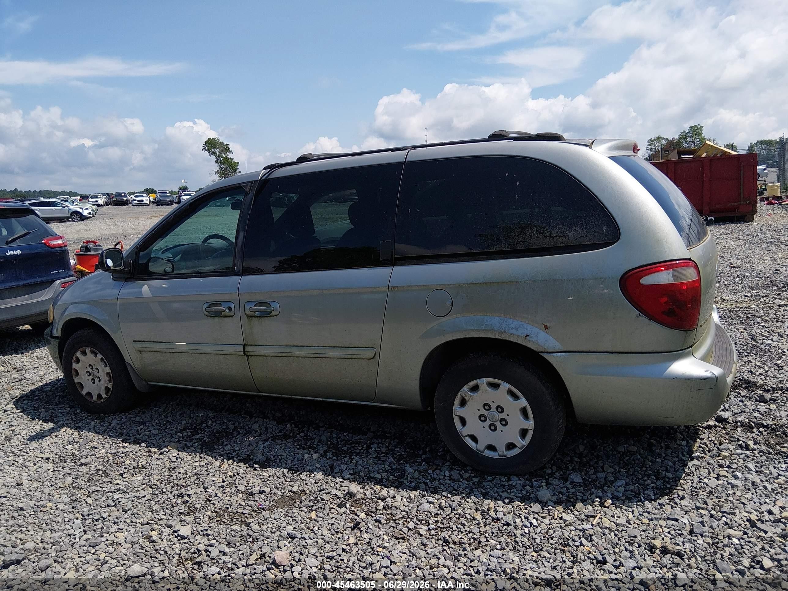 2004 Chrysler Town & Country Lx Silver vin: 2C4GP44R74R589358