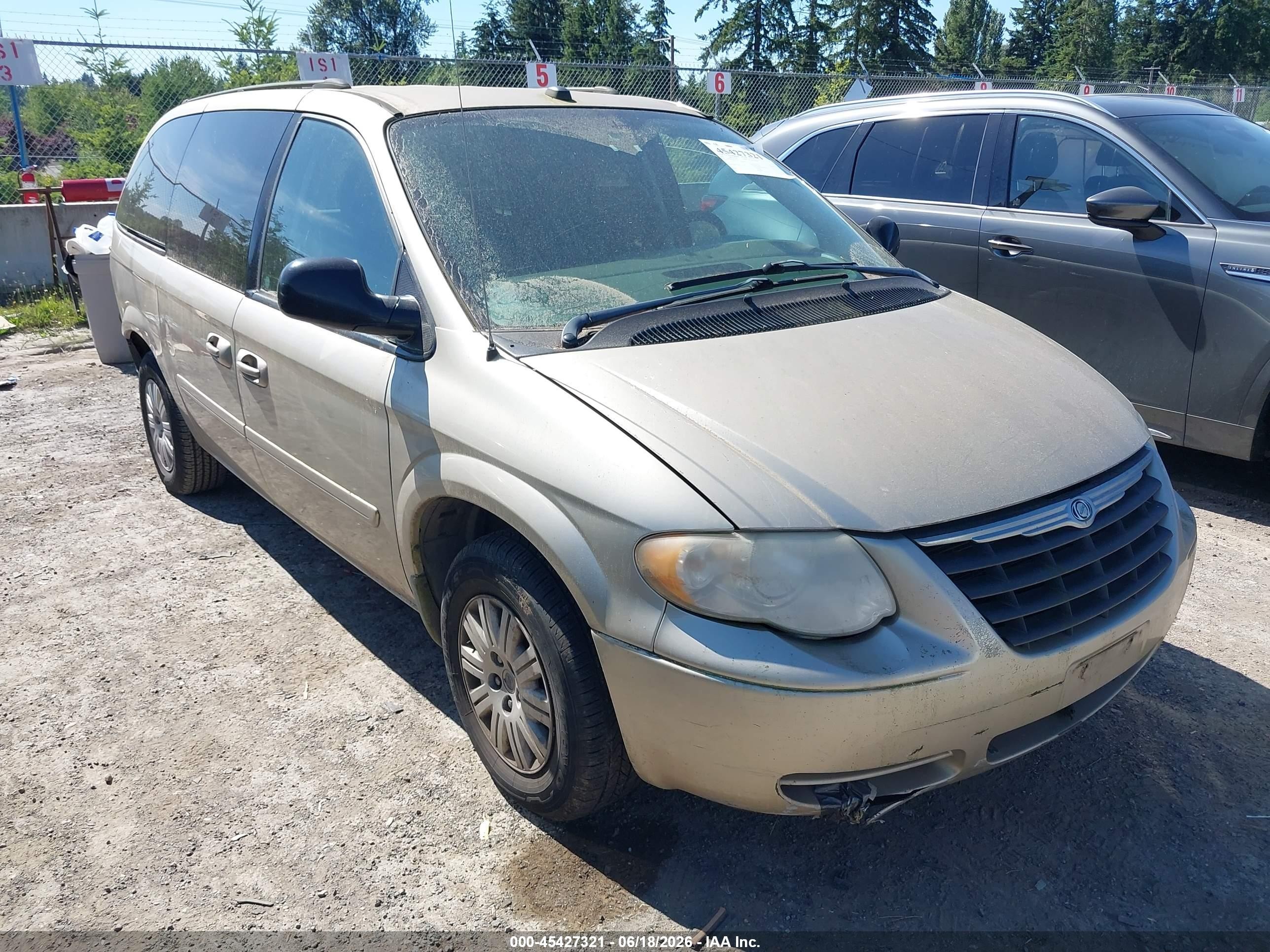2005 Chrysler Town & Country Lx Gold vin: 2C4GP44R75R519358