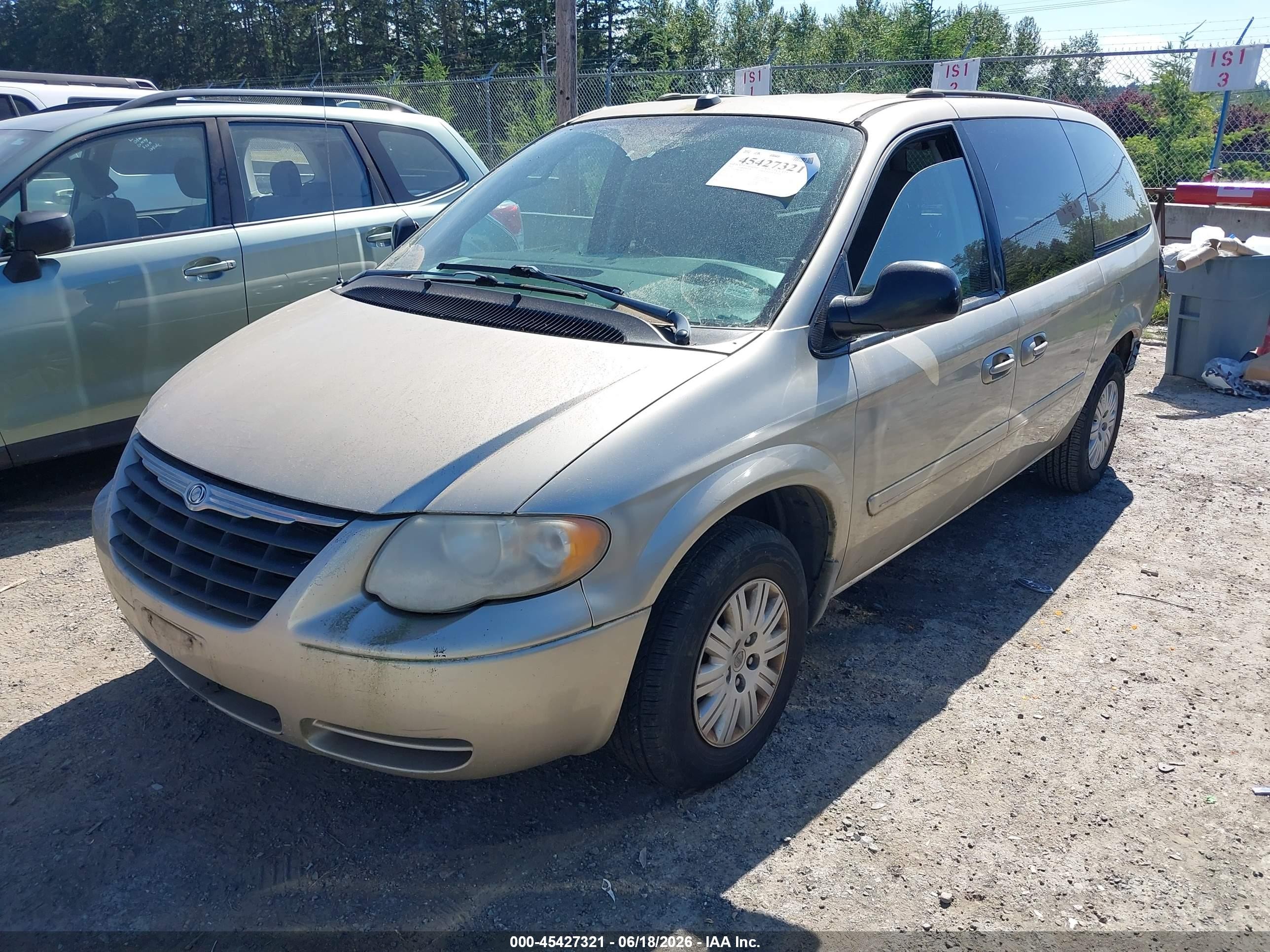 2005 Chrysler Town & Country Lx Gold vin: 2C4GP44R75R519358