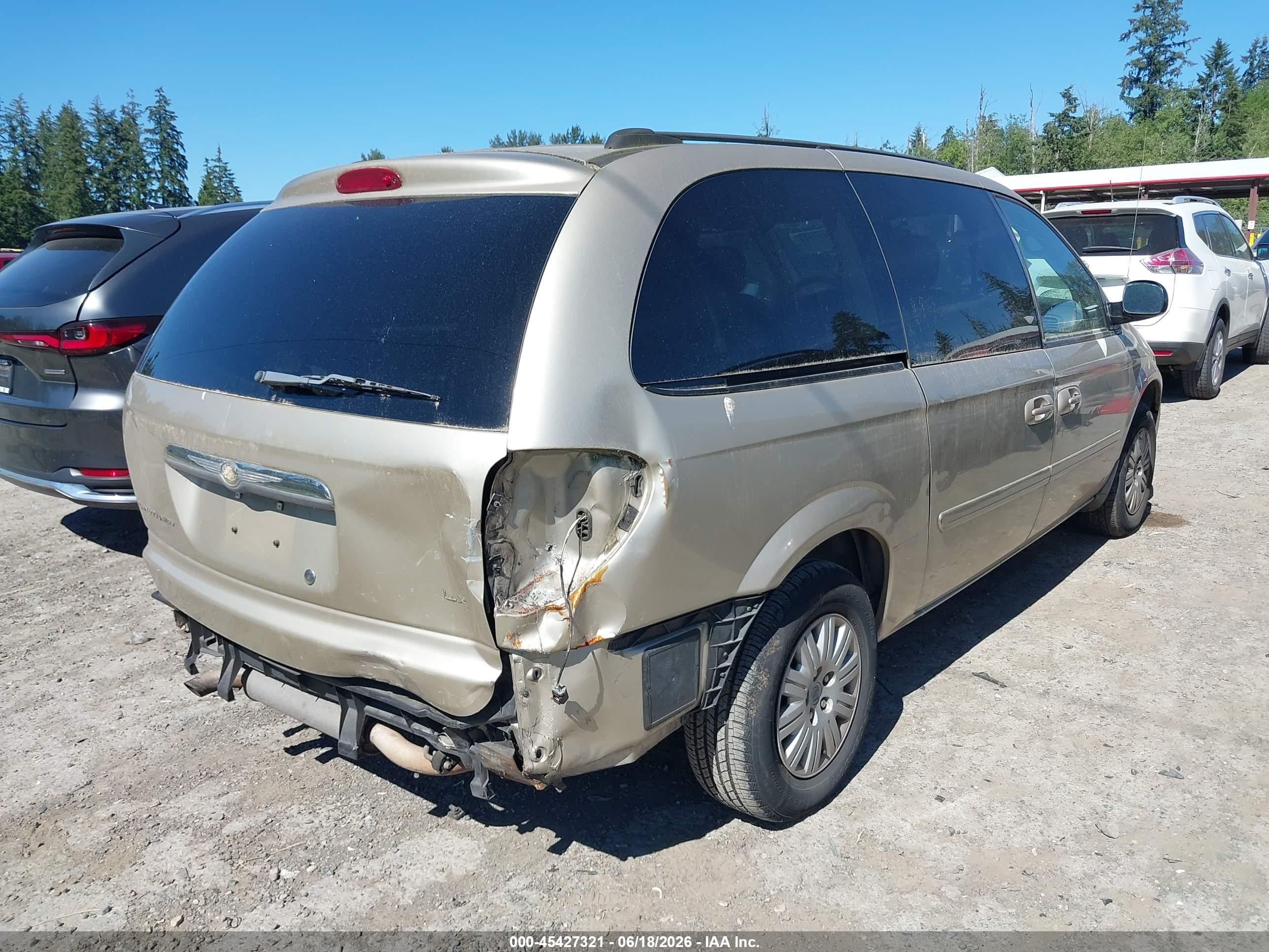 2005 Chrysler Town & Country Lx Gold vin: 2C4GP44R75R519358
