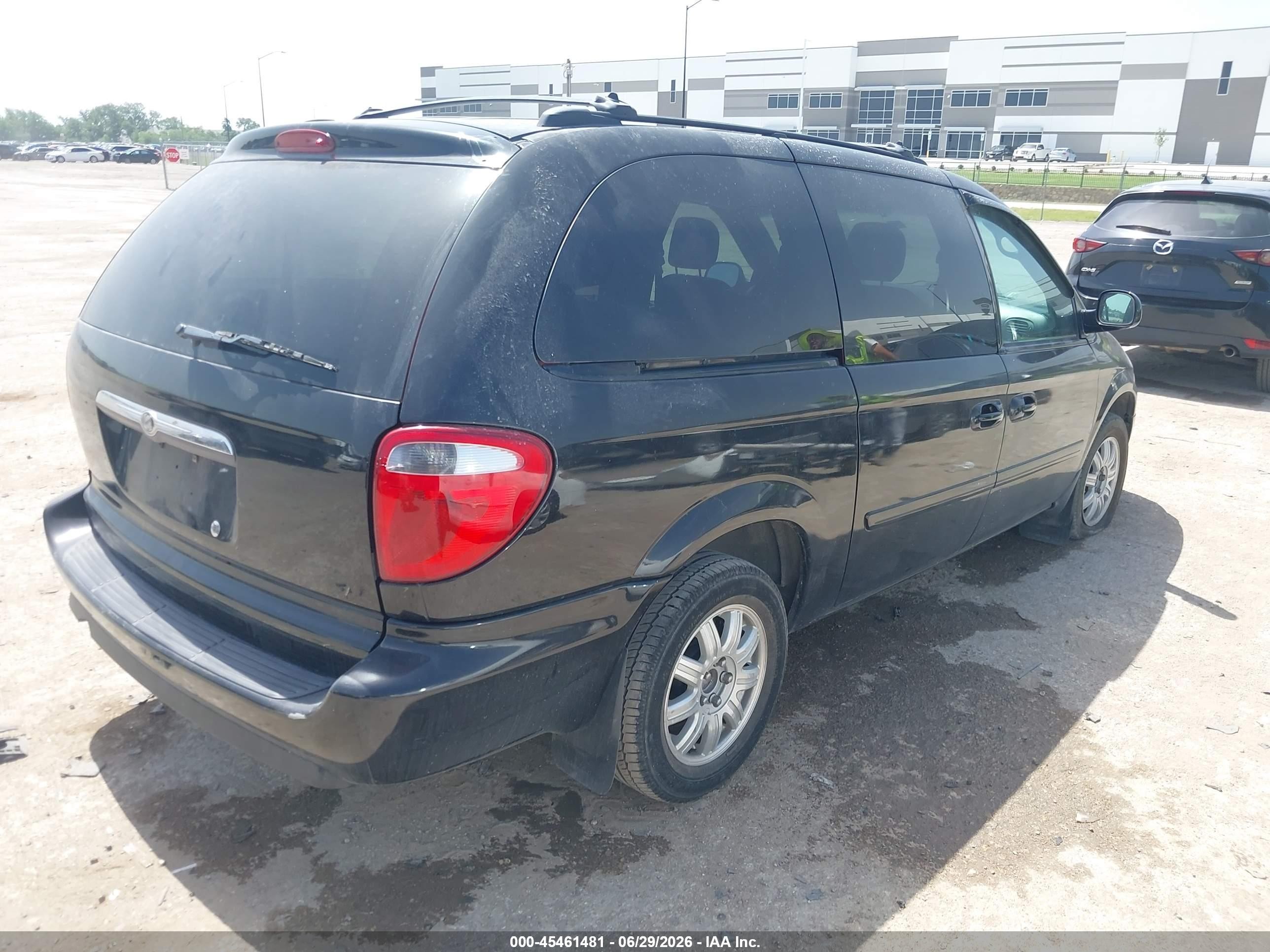 2005 Chrysler Town & Country Lx Black vin: 2C4GP44R85R179752