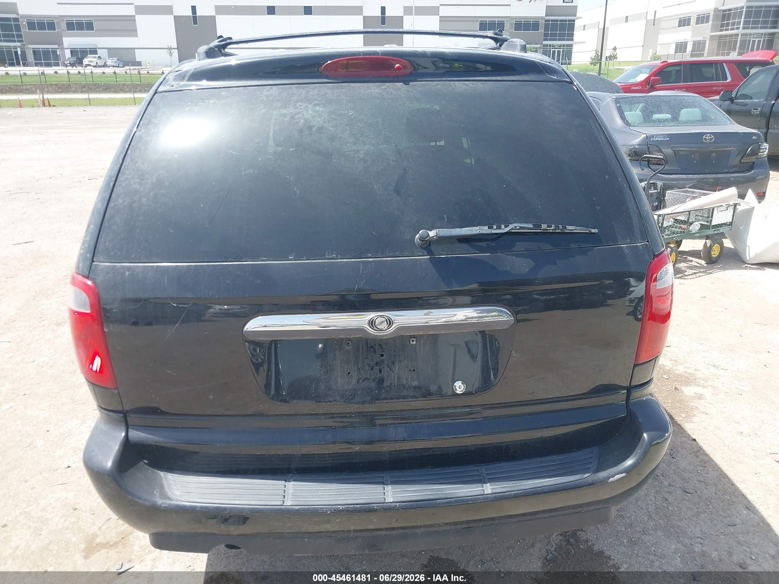 2005 Chrysler Town & Country Lx Black vin: 2C4GP44R85R179752