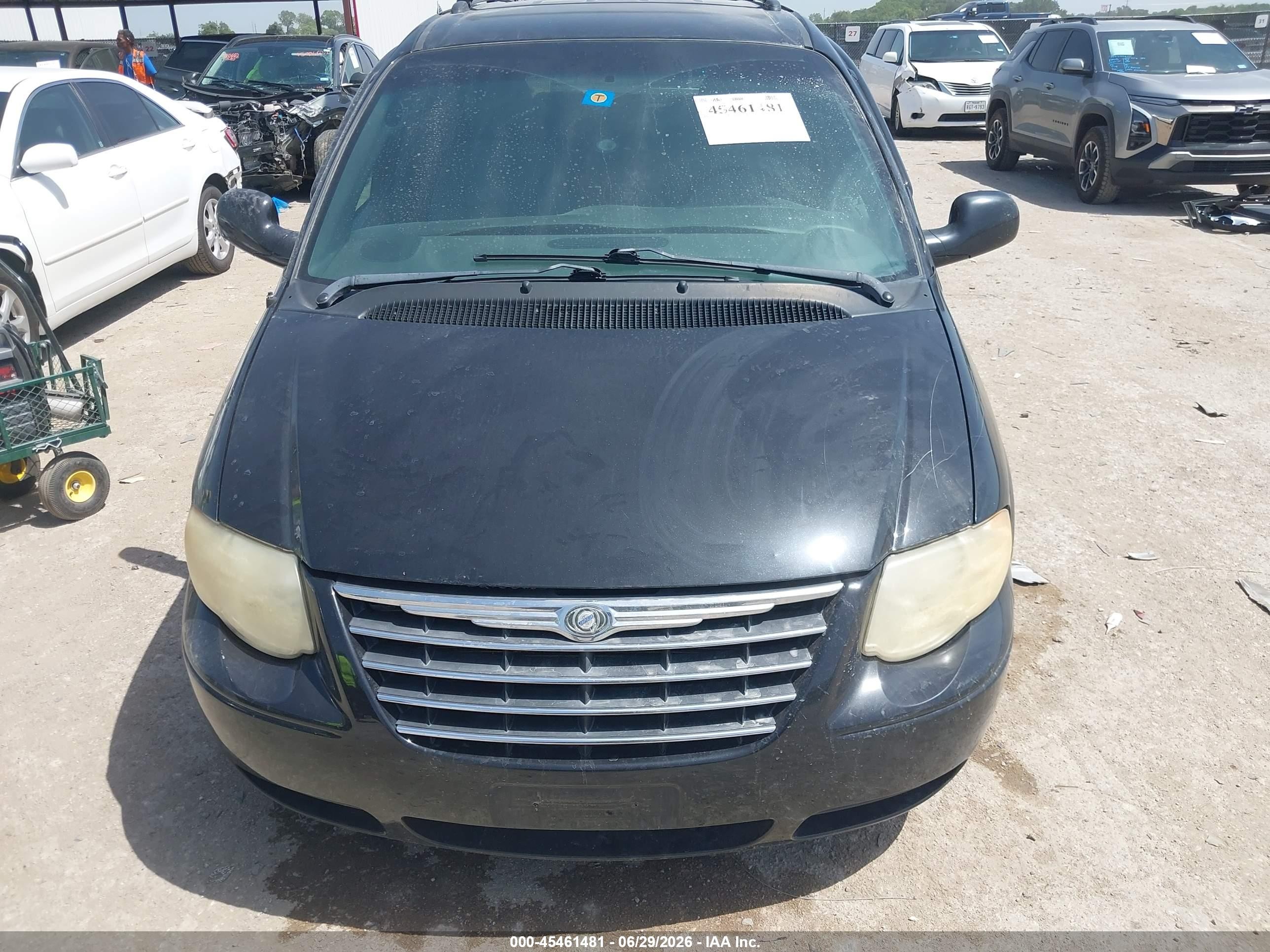 2005 Chrysler Town & Country Lx Black vin: 2C4GP44R85R179752