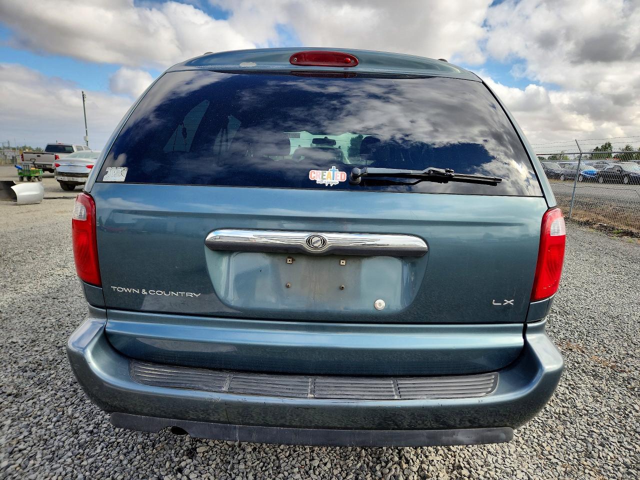 2005 Chrysler Town & Country Lx Silver vin: 2C4GP44R95R255799