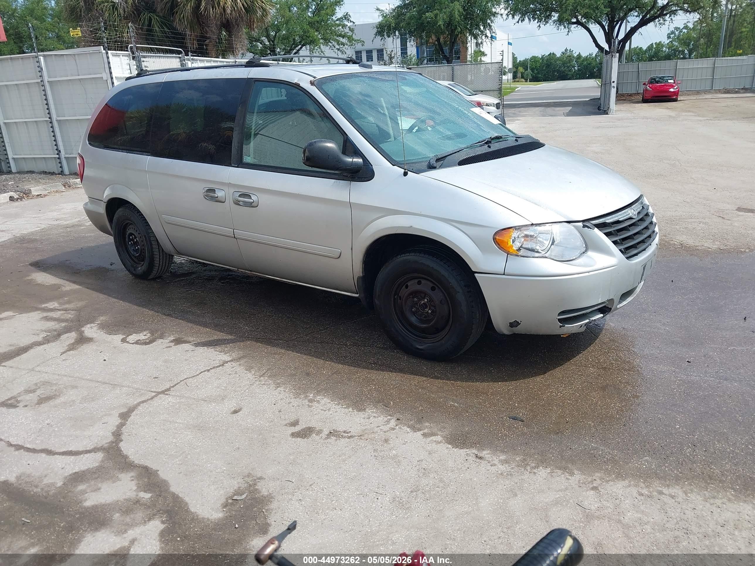 2C4GP44R95R520009