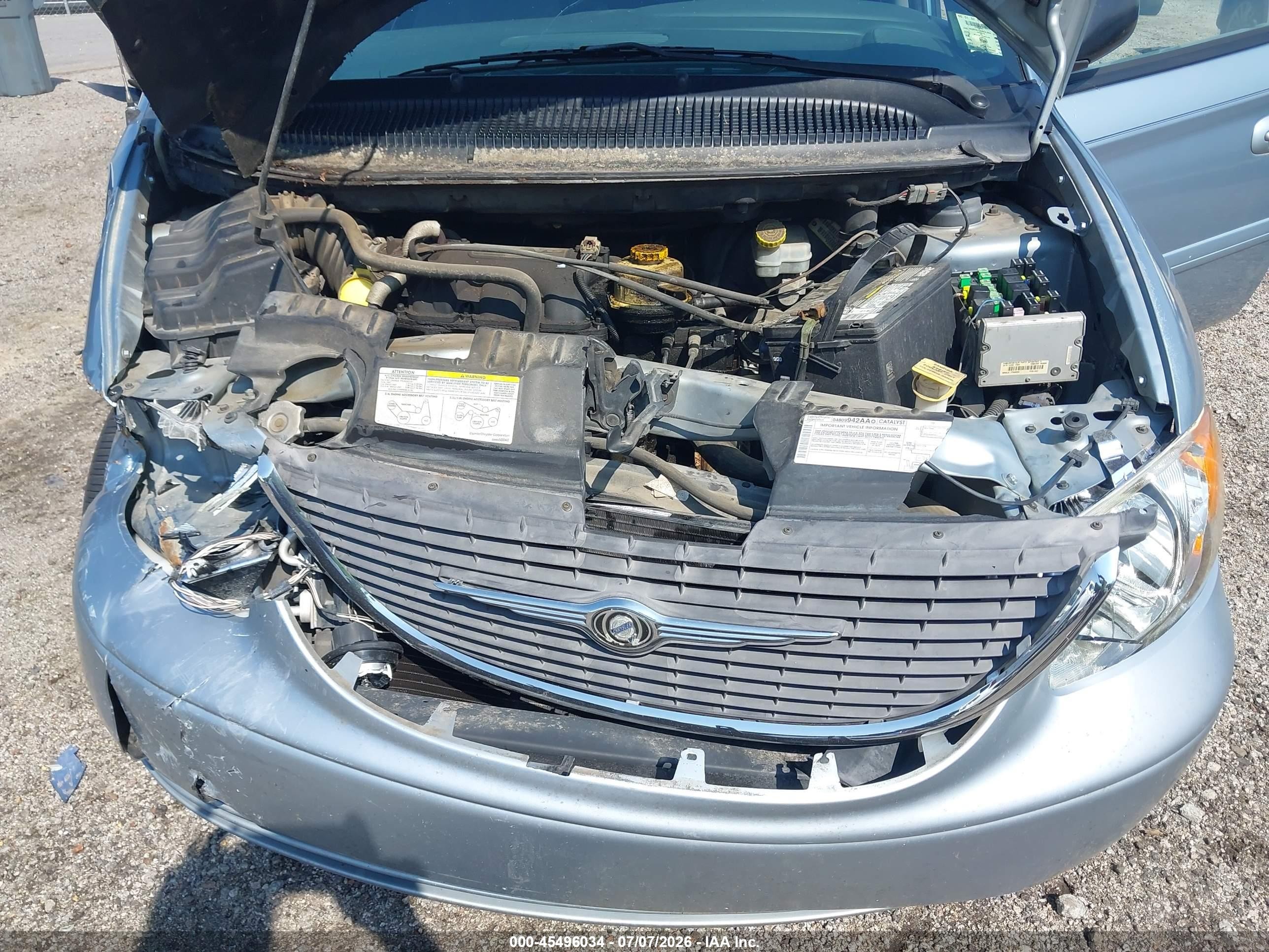 2004 Chrysler Town & Country Lx Silver vin: 2C4GP44RX4R504643