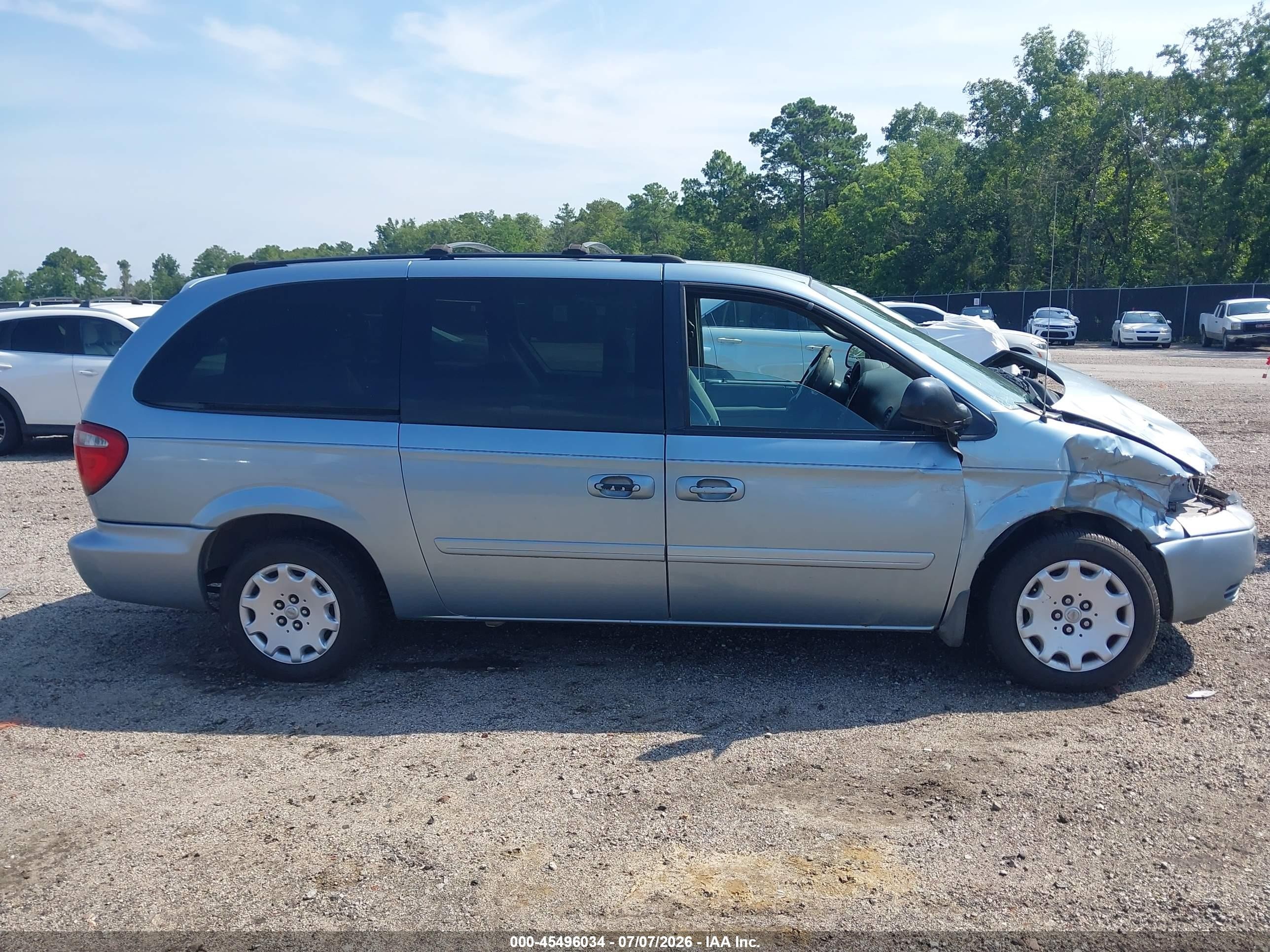 2004 Chrysler Town & Country Lx Silver vin: 2C4GP44RX4R504643