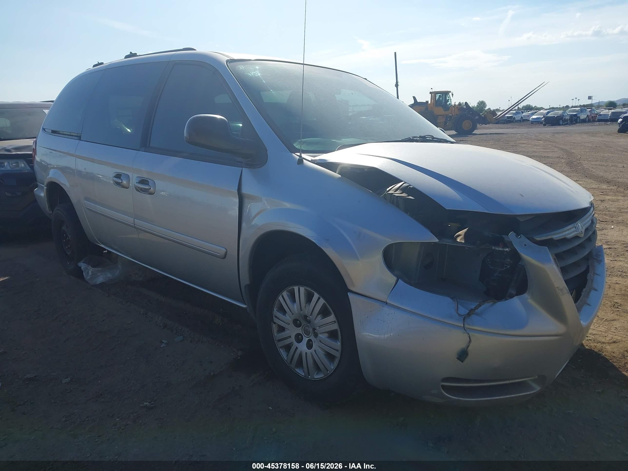 2005 Chrysler Town & Country Lx Silver vin: 2C4GP44RX5R100758
