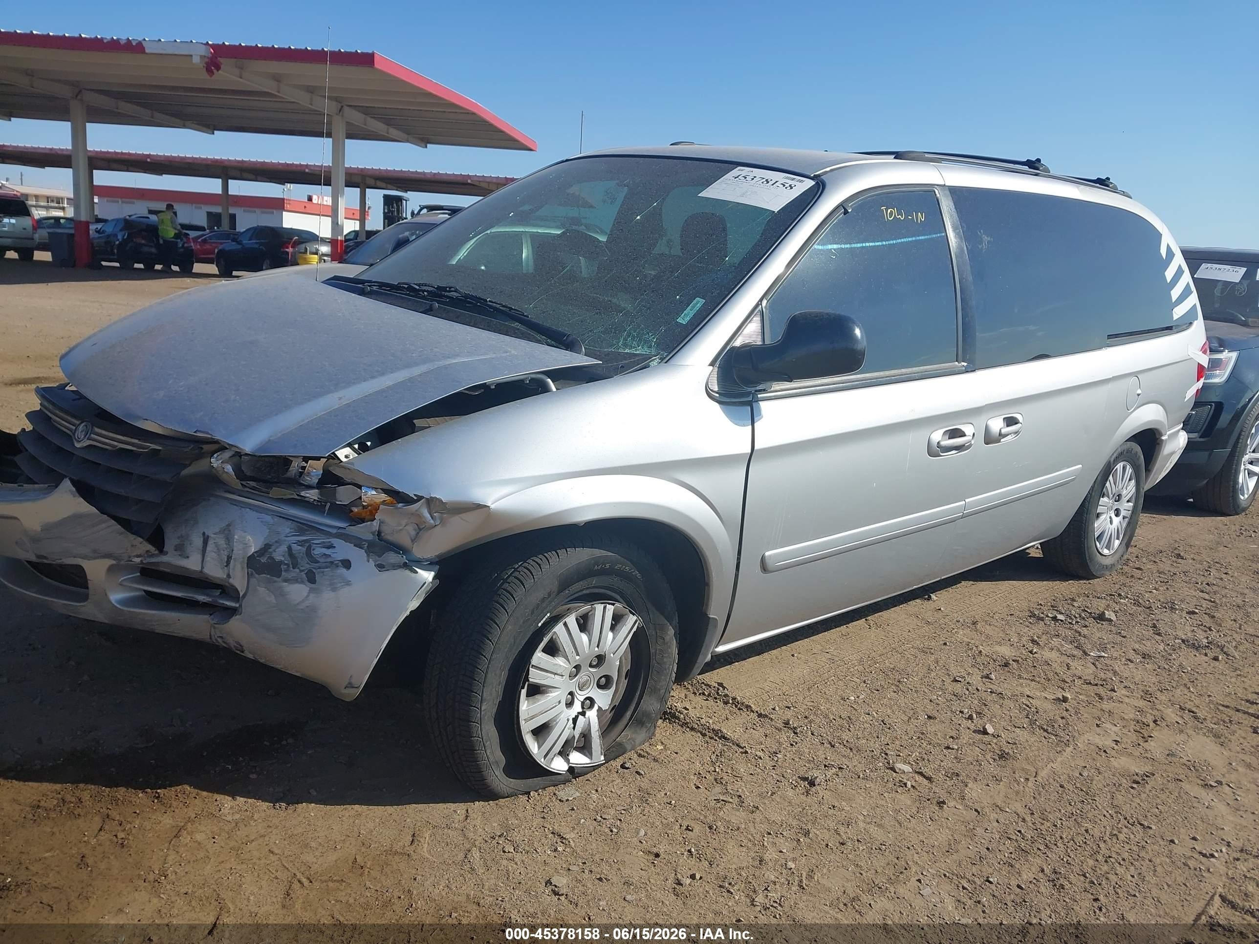 2005 Chrysler Town & Country Lx Silver vin: 2C4GP44RX5R100758