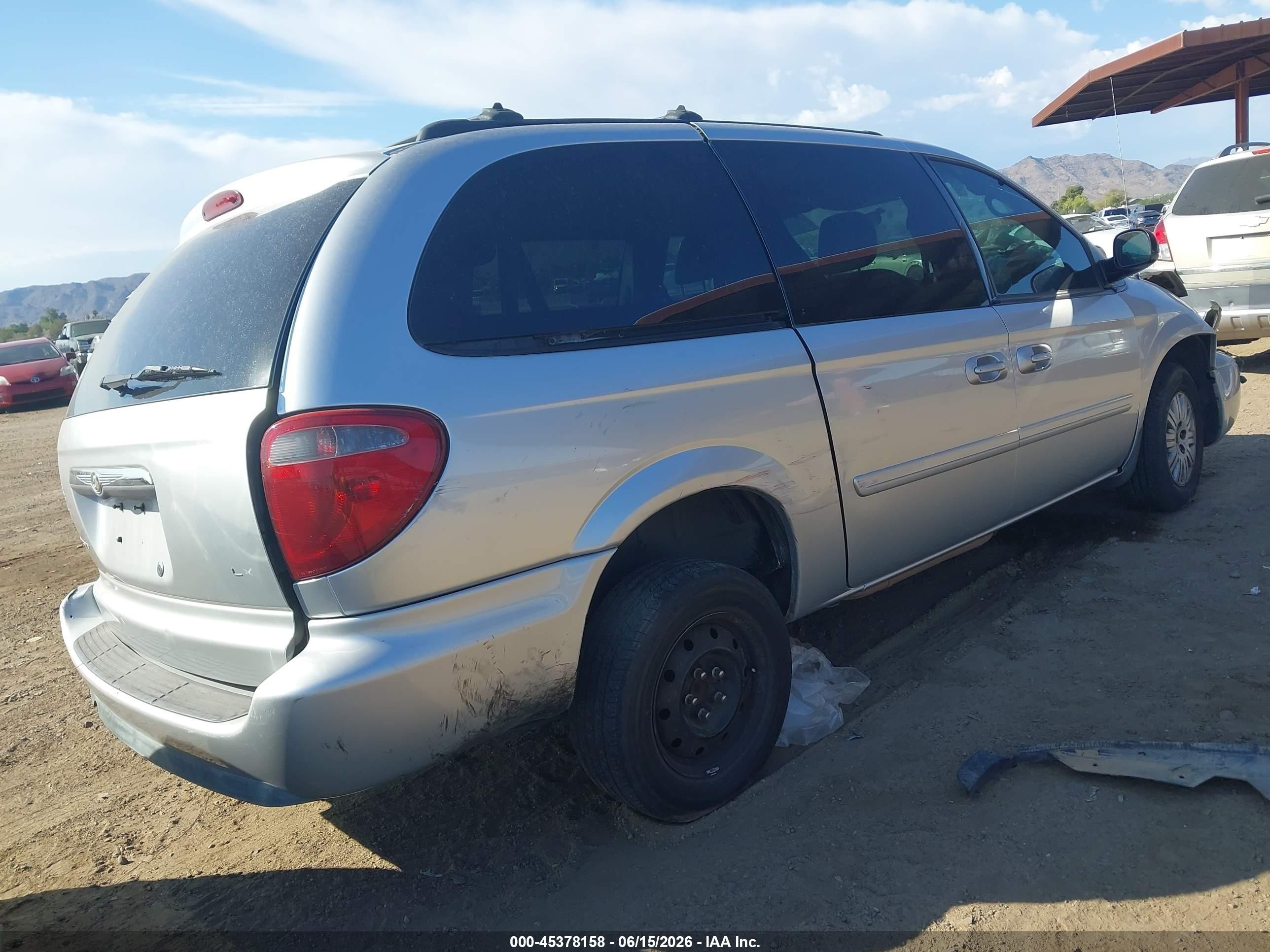 2005 Chrysler Town & Country Lx Silver vin: 2C4GP44RX5R100758