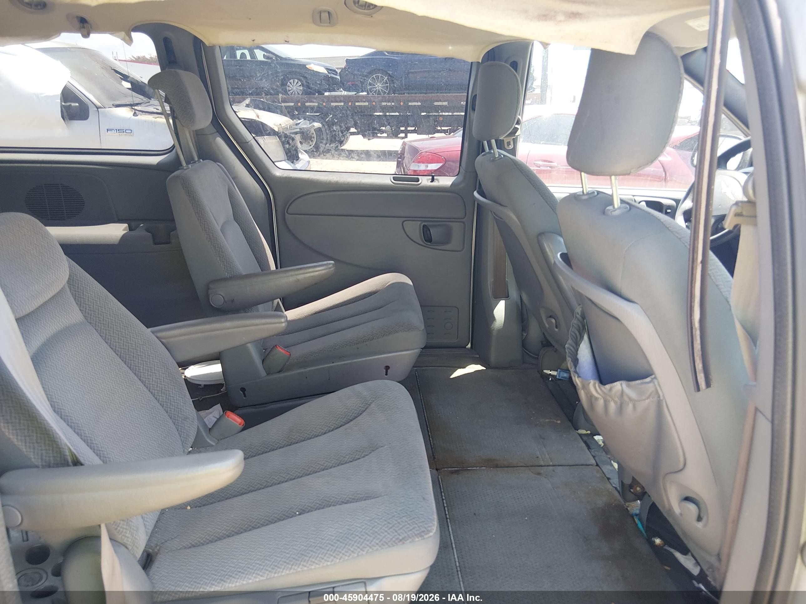 2005 Chrysler Town & Country Lx Silver vin: 2C4GP44RX5R151323