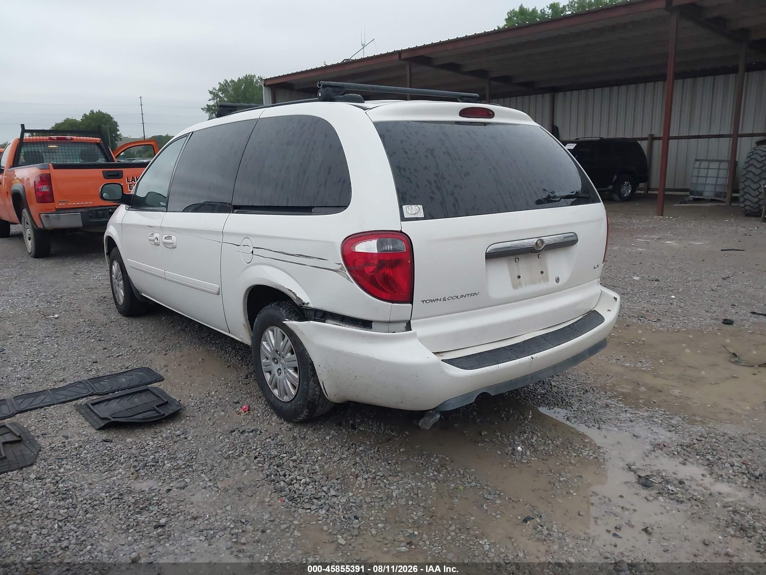 2005 Chrysler Town & Country Lx White vin: 2C4GP44RX5R519189