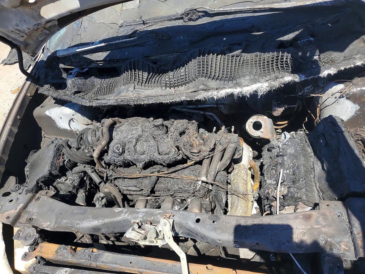 2005 Chrysler Town & Country Touring Burn vin: 2C4GP54L05R511667
