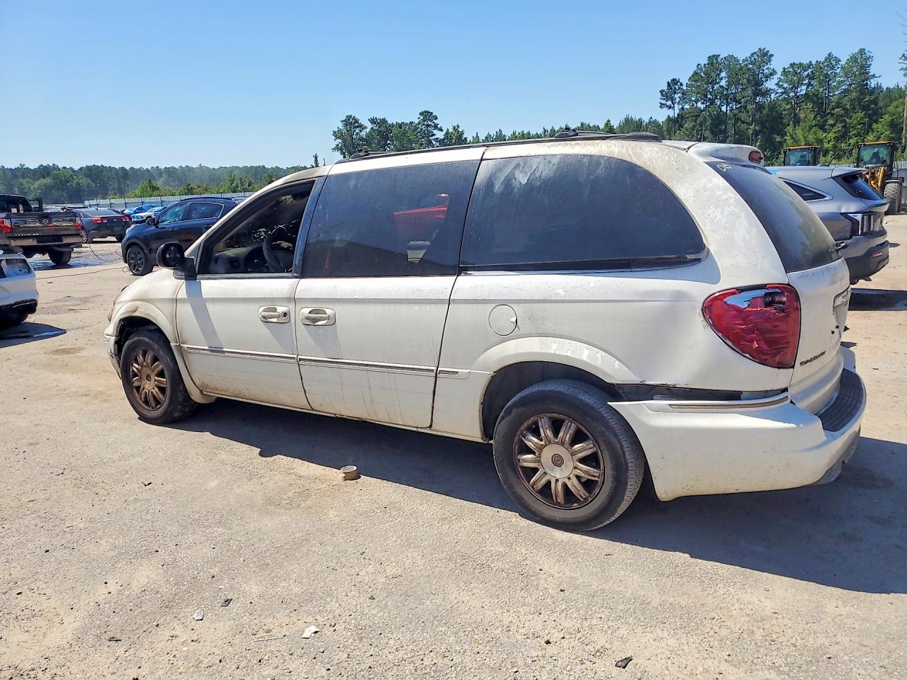 2005 Chrysler Town & Country Touring Burn vin: 2C4GP54L05R511667