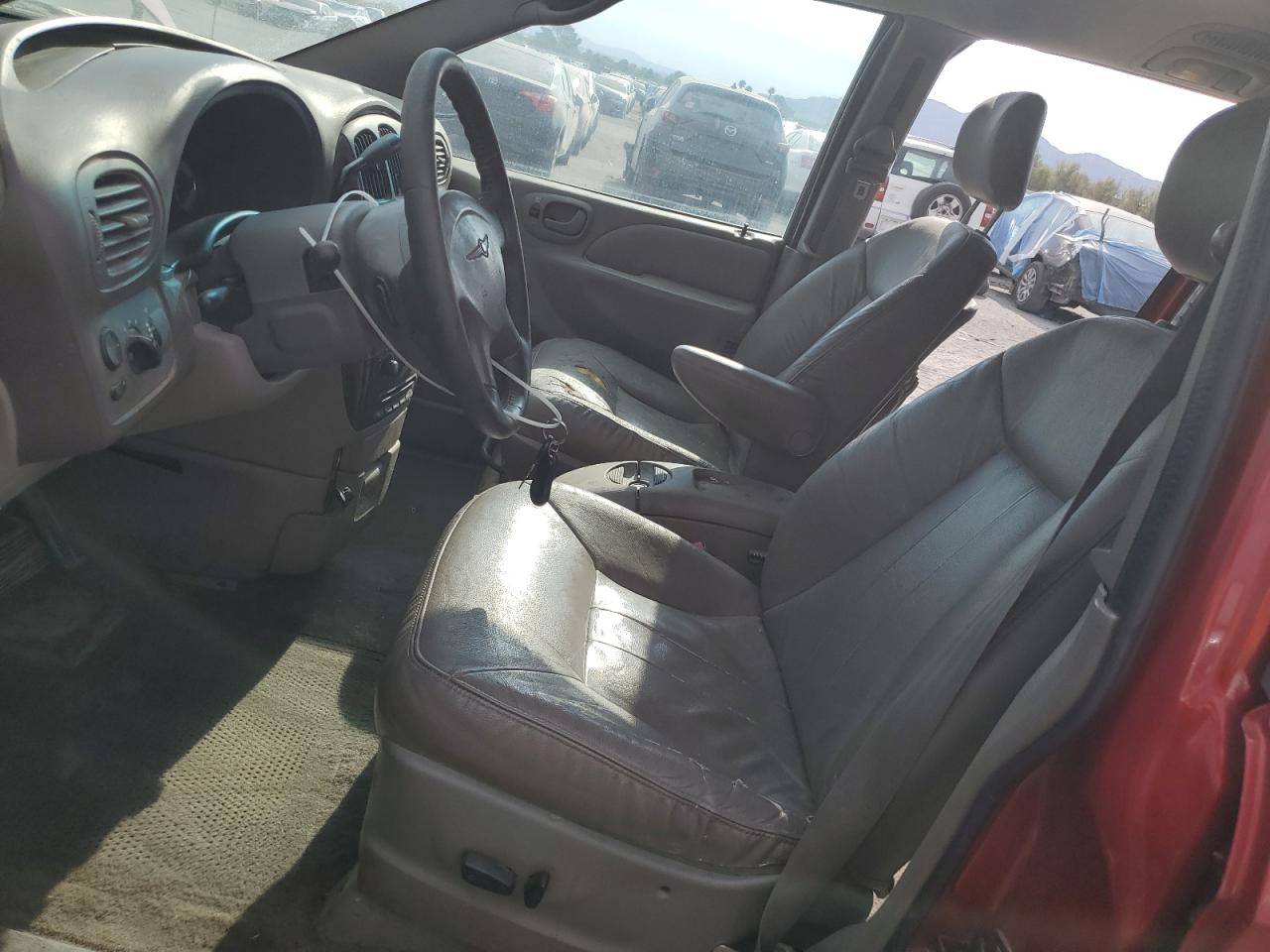 2001 Chrysler Town & Country Lxi Red vin: 2C4GP54L11R375964