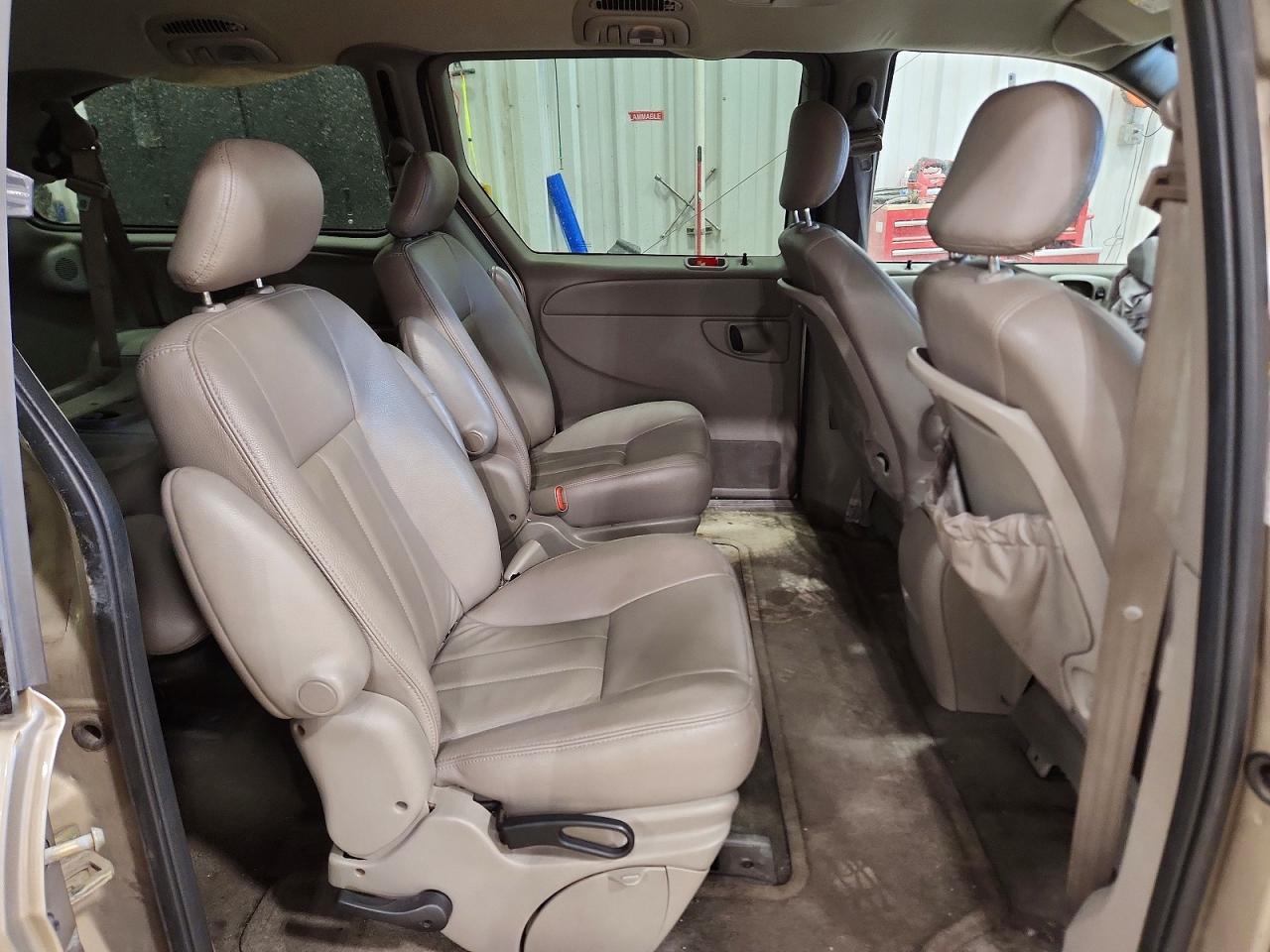 2003 Chrysler Town & Country Lxi Tan vin: 2C4GP54L13R338383