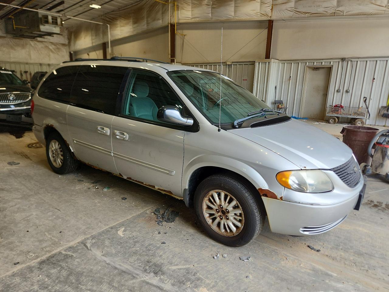 2004 Chrysler Town & Country Touring Silver vin: 2C4GP54L14R561198