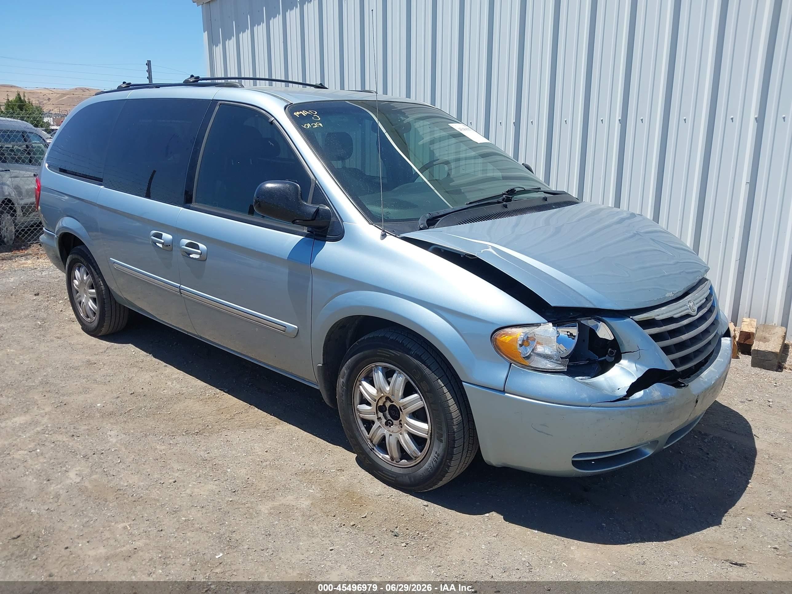 2005 Chrysler Town & Country Touring Light Blue vin: 2C4GP54L15R194806